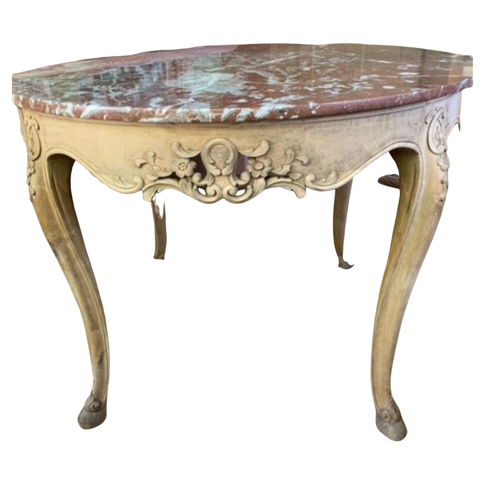 Hand-Carved Early 20th Century French Louis XV Pink Marble Top Bleached Wood Table For Sale