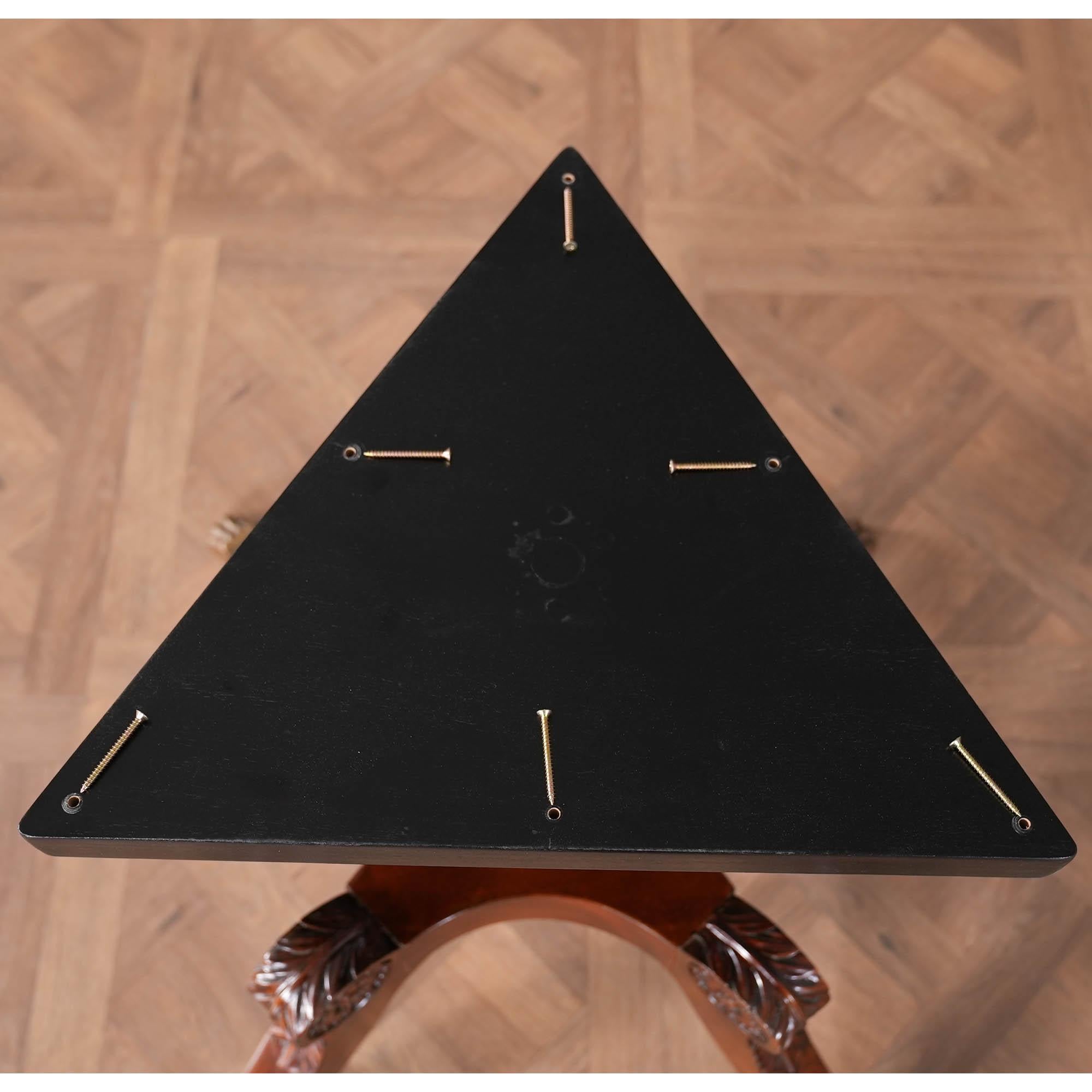 Contemporary Round Center Table For Sale