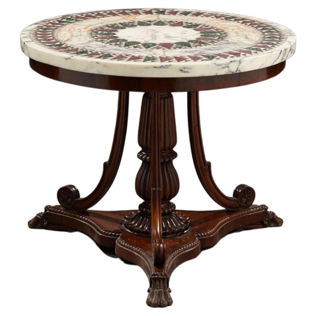 Table centrale ronde en marbre de Breccia avec inserts en vente