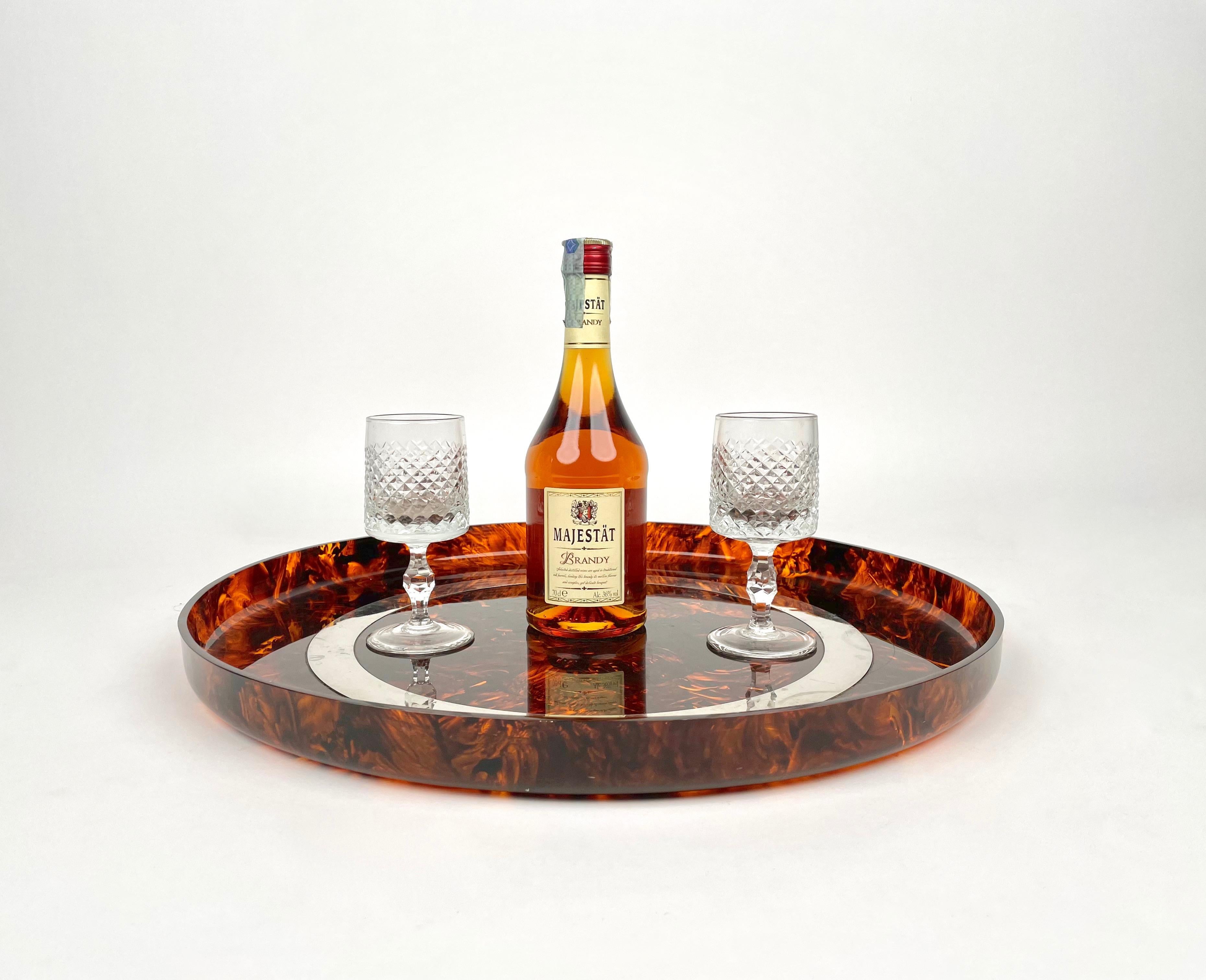Late 20th Century Round Centerpiece Serving Tray Lucite Tortoiseshell & Steel Italy 1970s For Sale
