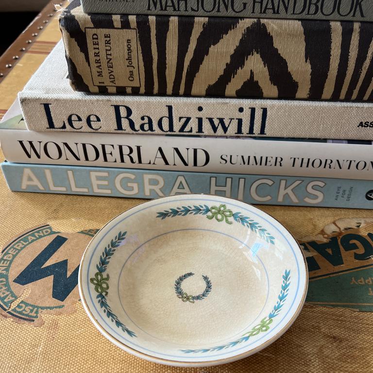 Neoclassical Round Ceramic Laurel Trinket Dish in Cream Blue and Green Crooksville For Sale