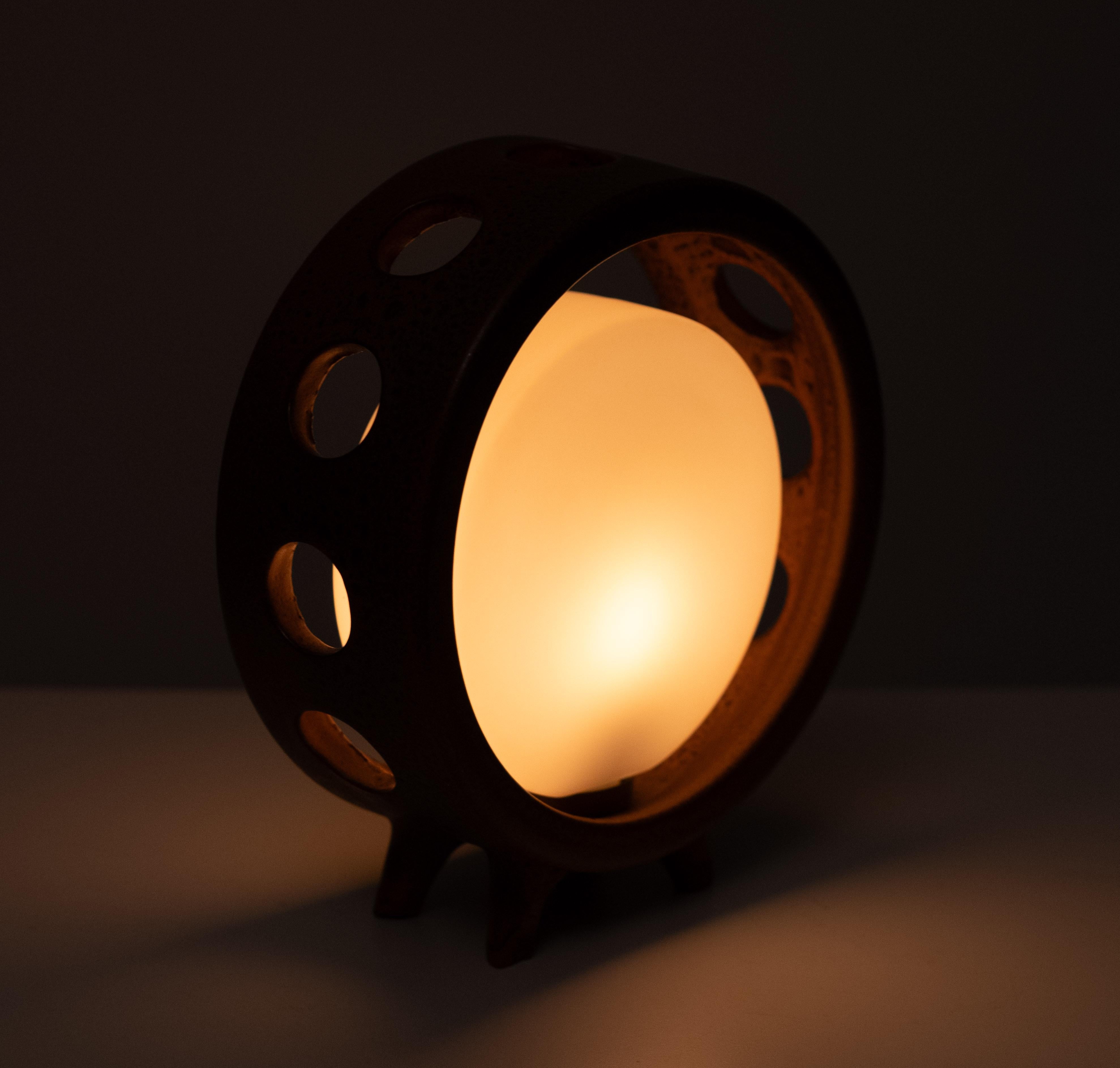Lampe de table ronde en céramique, Allemagne, années 1960 en vente 5