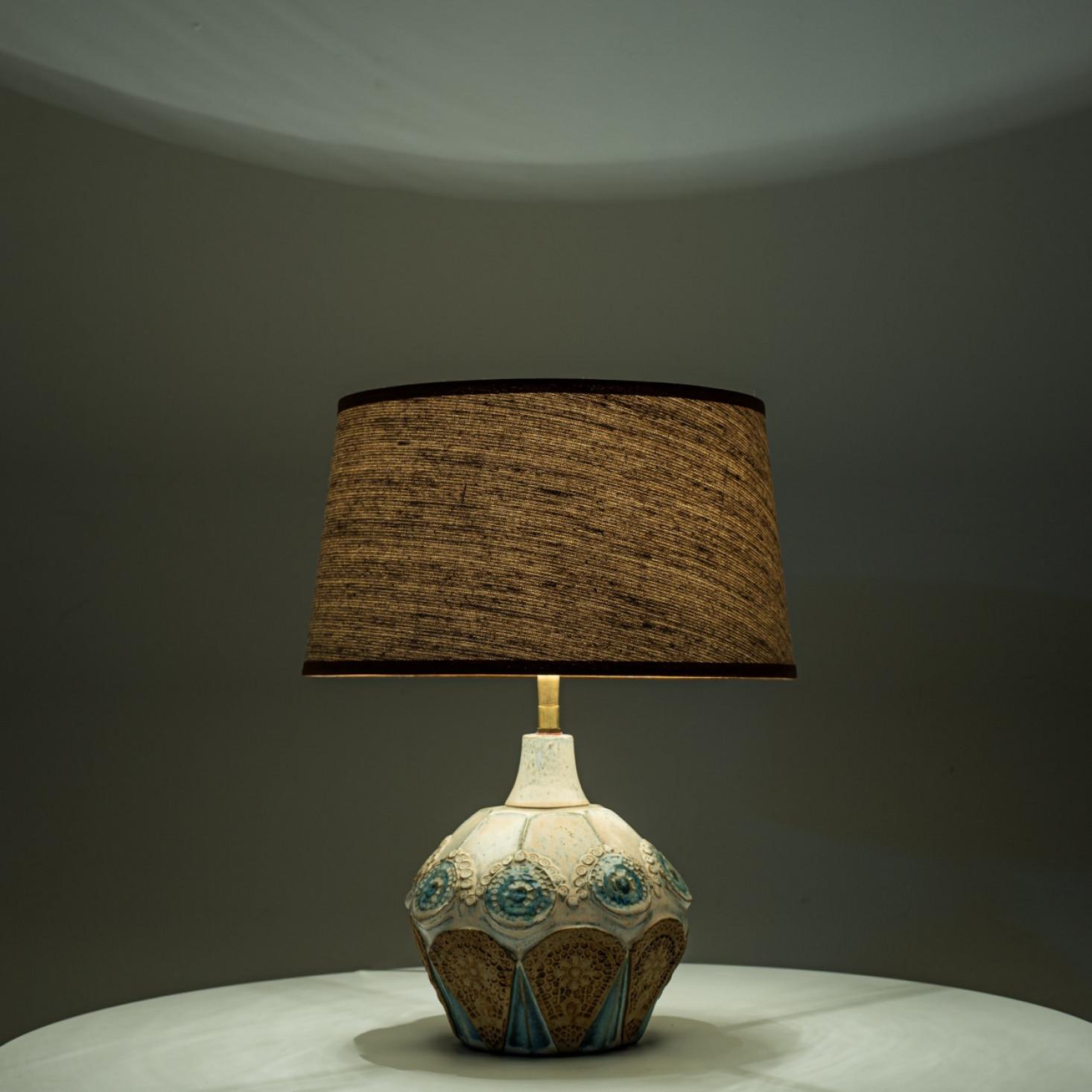 Round Ceramic Table Lamp with Custom Silk Lampshade by René Houben For Sale 2