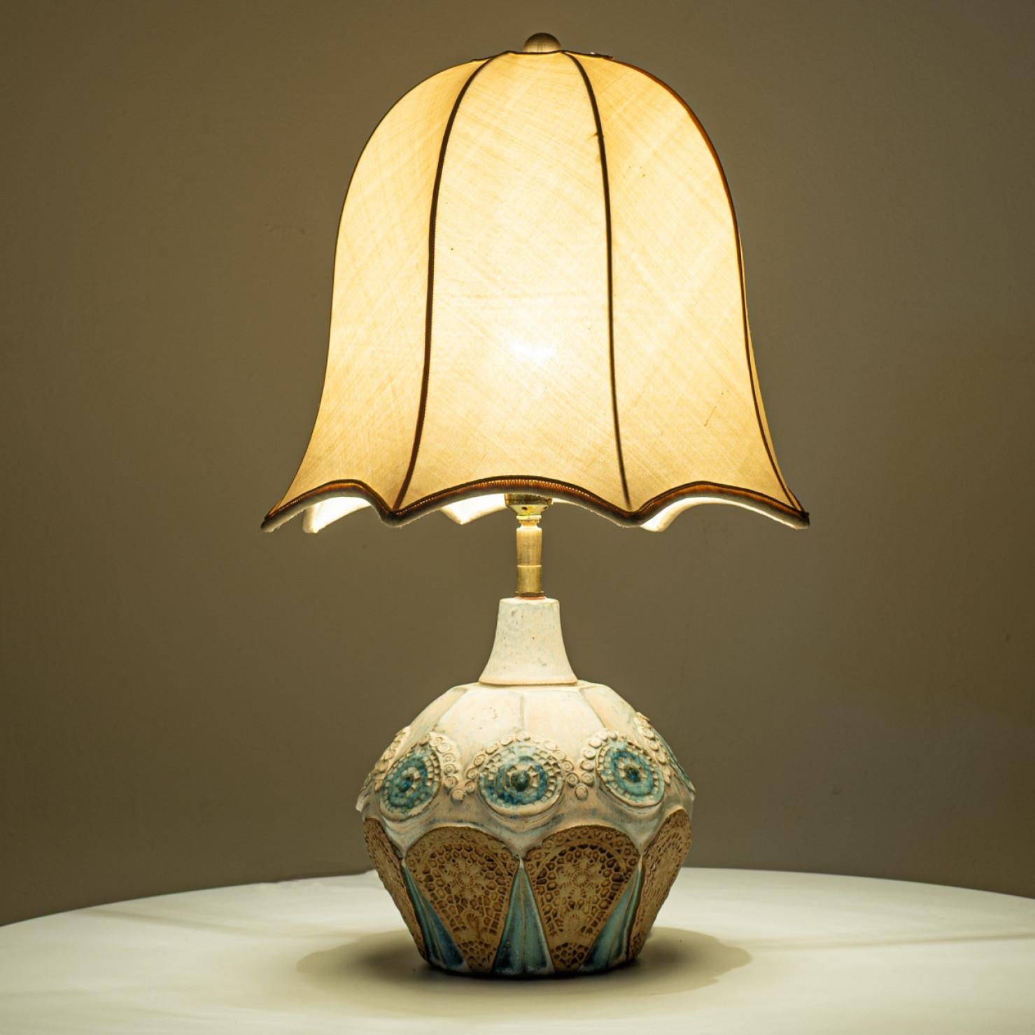 Round Ceramic Table Lamp with Custom Silk Lampshade by René Houben For Sale 4