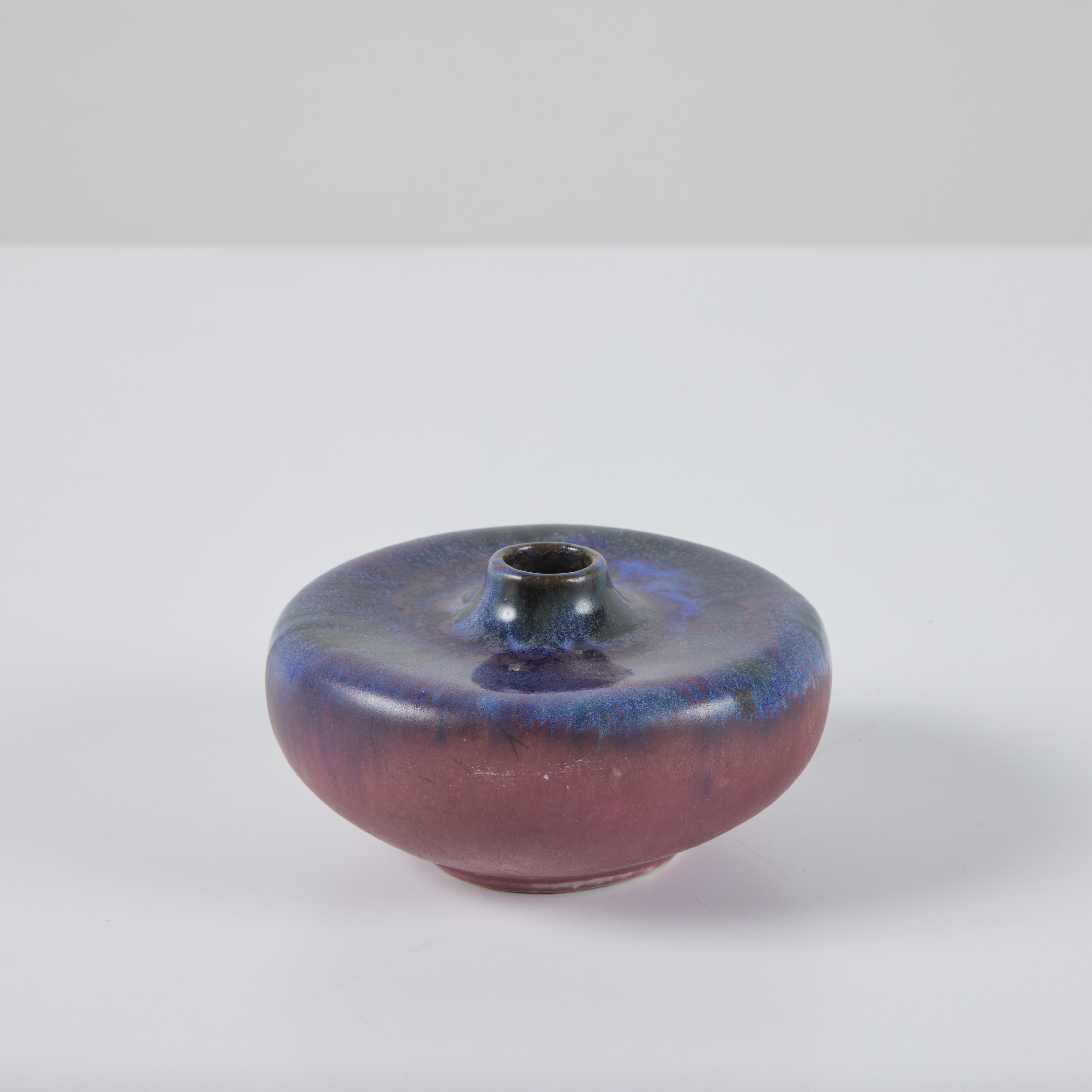 Round Ceramic Weed Pot In Excellent Condition In Los Angeles, CA