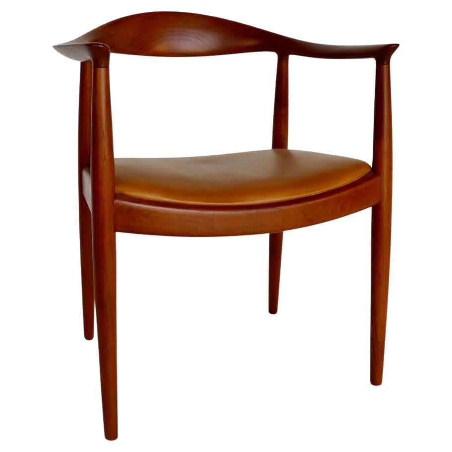 Set of Six Round Chairs by Hans J. Wegner with Leather Seats For Sale