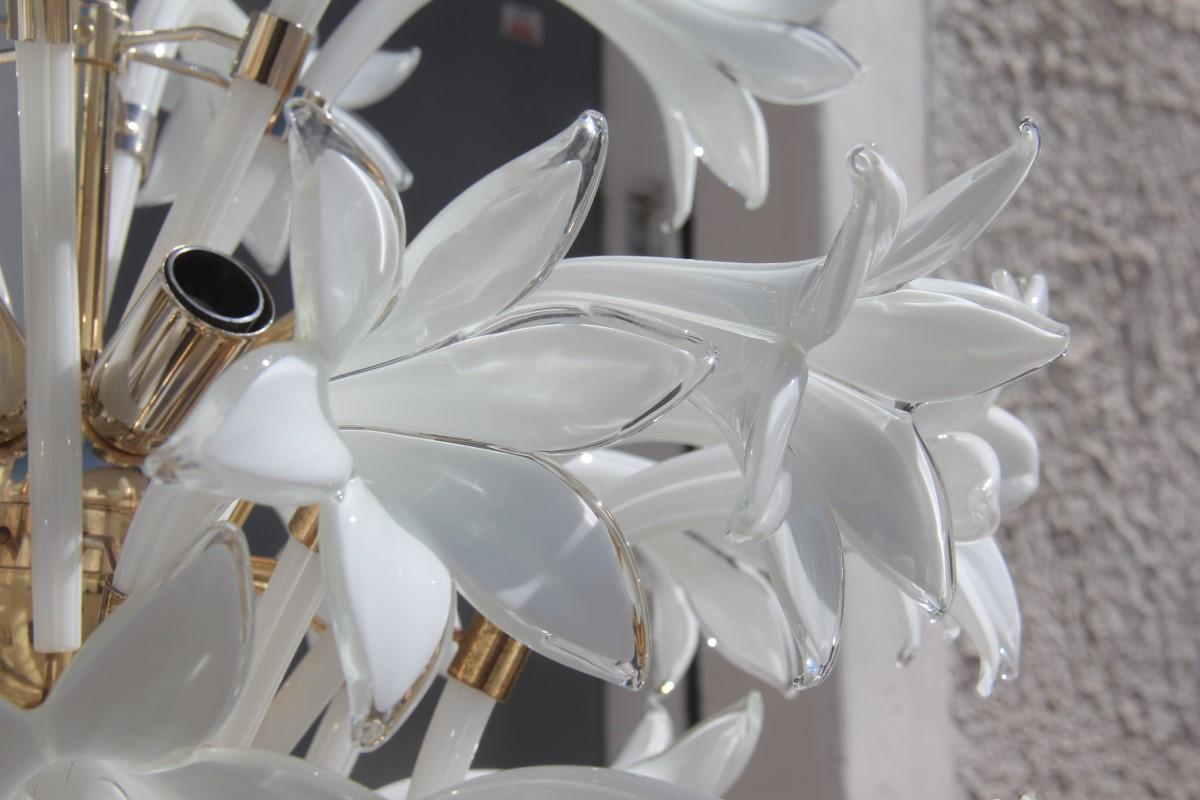 Round Chandelier Murano Glass Flowers White Gold Brass Italian Design, 1970 6