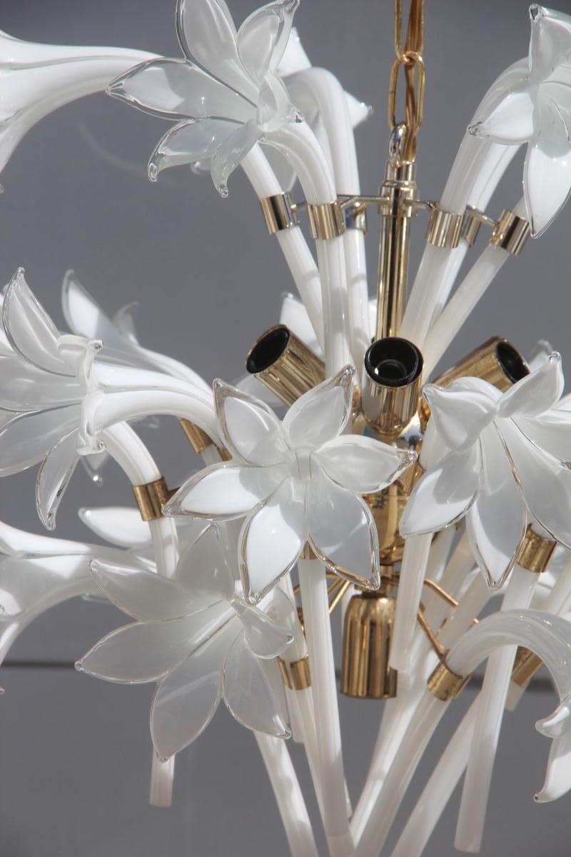 Round chandelier Murano glass flowers white gold brass Italian design, 1970.