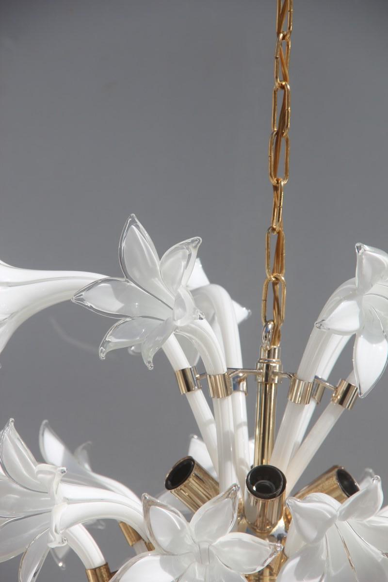 Mid-Century Modern Round Chandelier Murano Glass Flowers White Gold Brass Italian Design, 1970