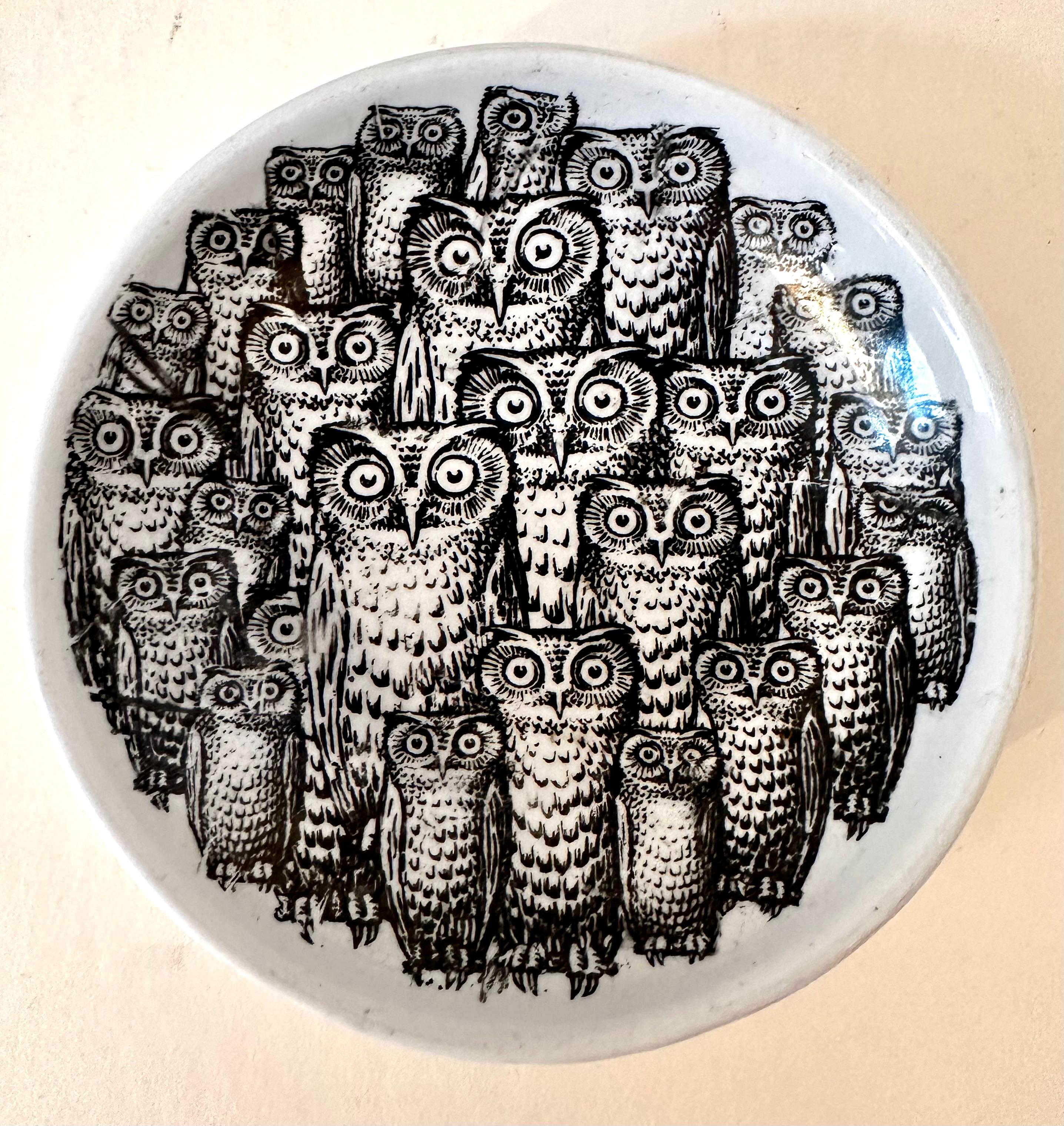 Round Change Bowl with Owls Attributed to Fornasetti In Good Condition In Los Angeles, CA