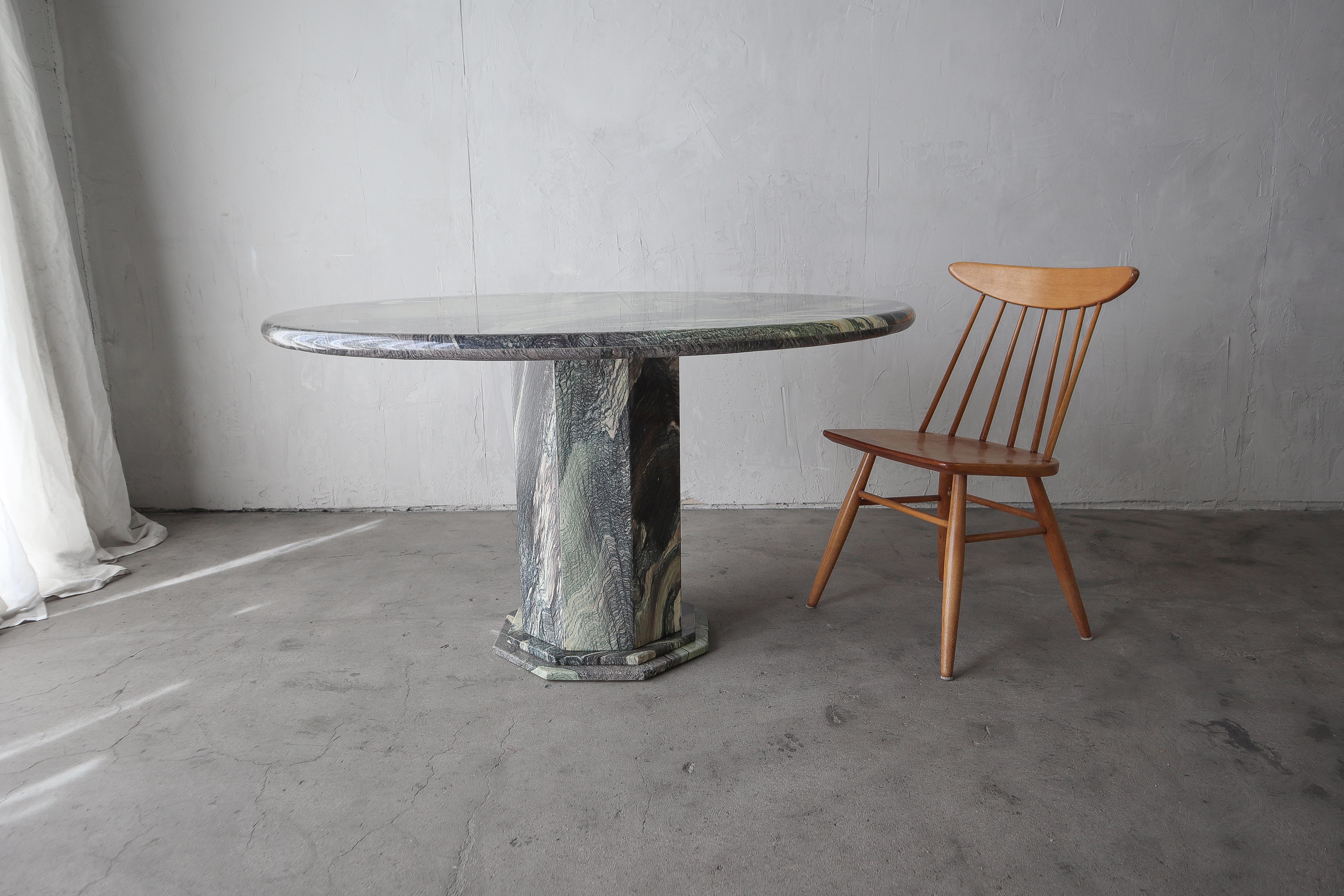 Post-Modern Round Cipollino Ondulato Swirled Marble Dining Table