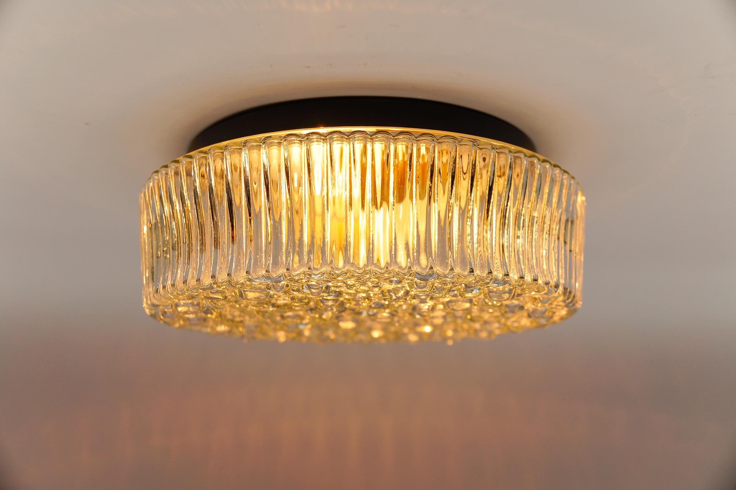Runde Klarglasblase als Unterputzleuchte oder Wandlampe von Helena Tynell, 1960er Jahre im Angebot 2