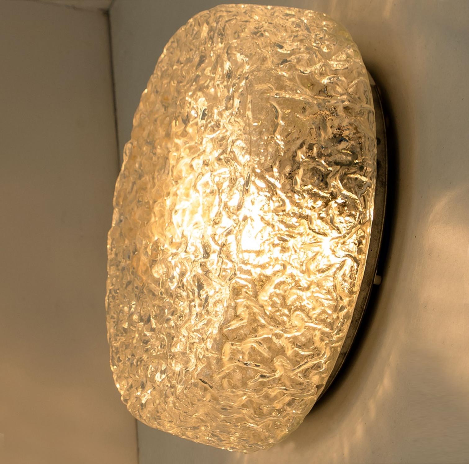 Empotrable redondo de cristal transparente texturado, al estilo de Limburgo en Bueno estado para la venta en Rijssen, NL