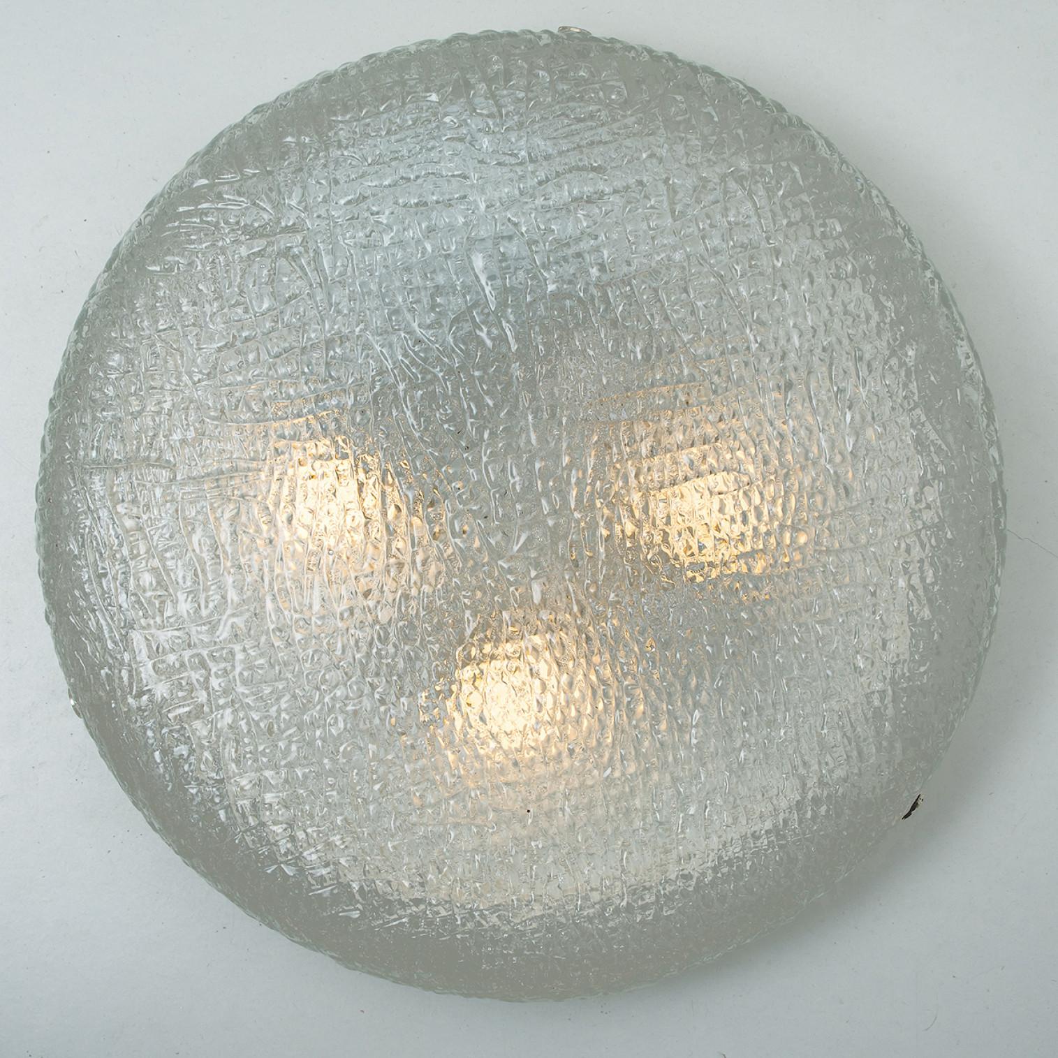 Empotrable Redondo de Cristal Transparente Texturado, Limburgo siglo XX en venta