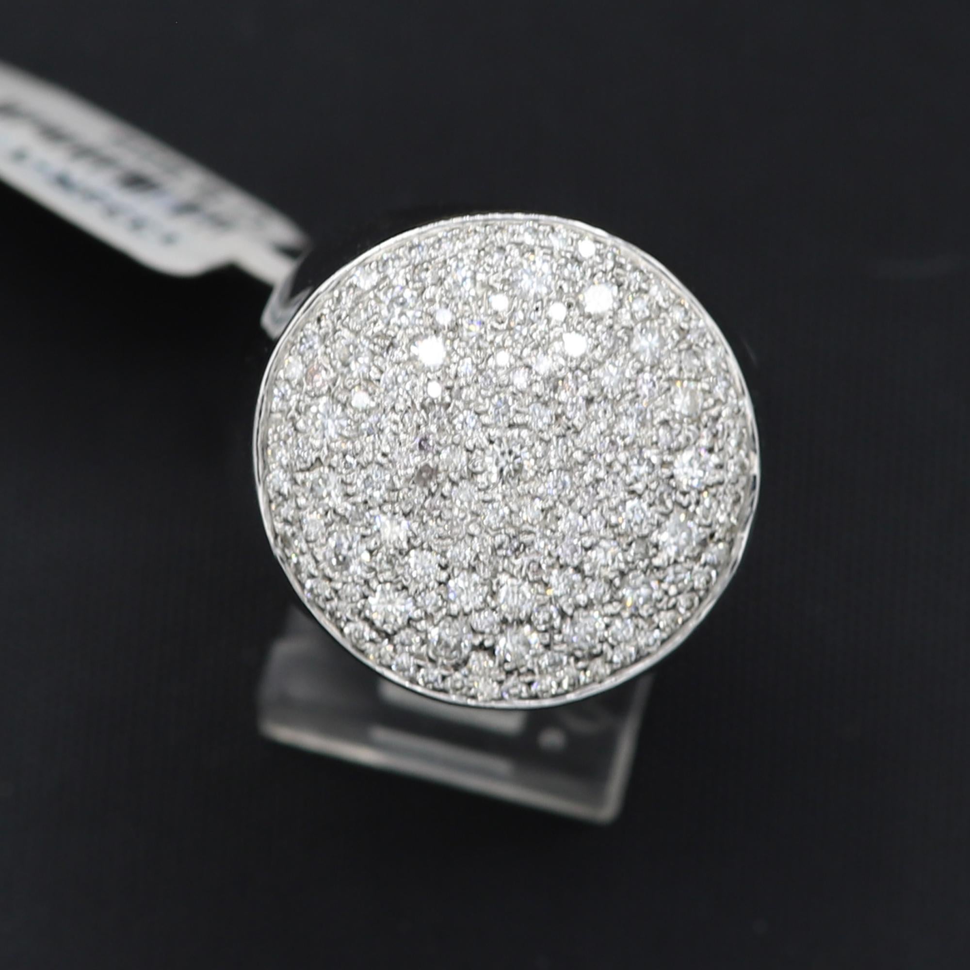 Large Bold Round Cluster Ring
18k White gold 15.0 grams
Diamonds 2.49 carat G-VS
Cluster Design size 20 mm diameter
Finger size 7