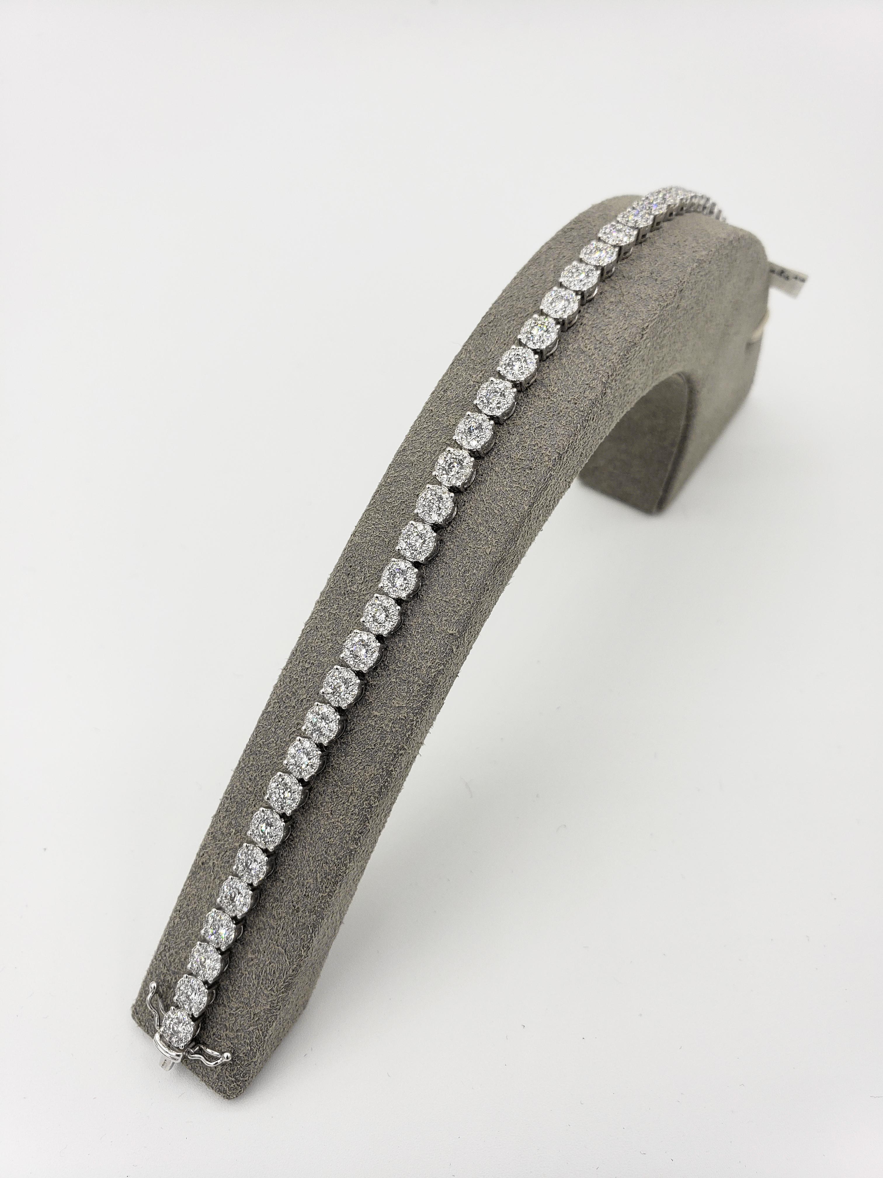 Contemporary Roman Malakov Round Cluster Diamond Tennis Bracelet
