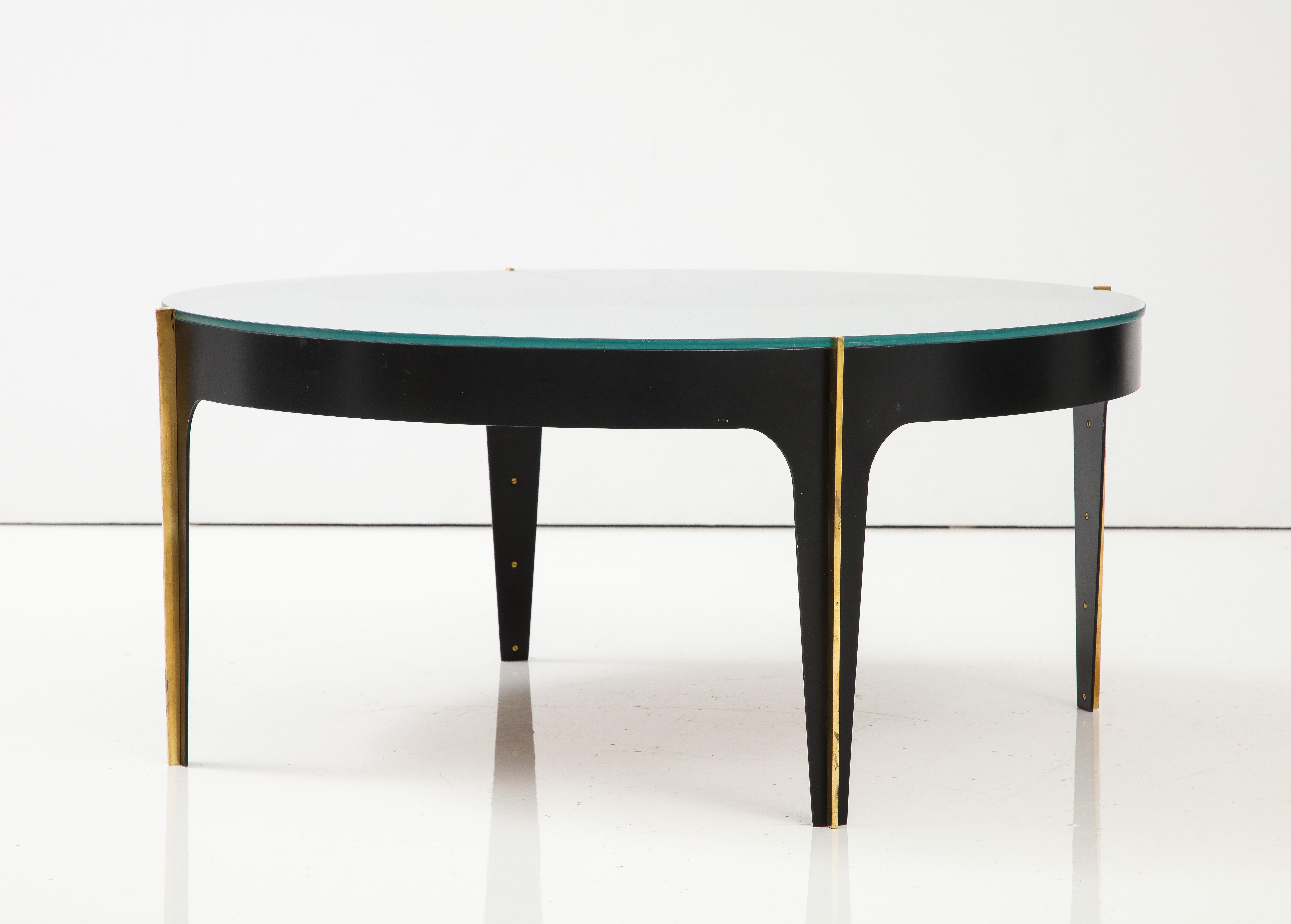 Round Cocktail Table in Black Enameled Metal, Brass and Green Grey Optical Glass For Sale 5
