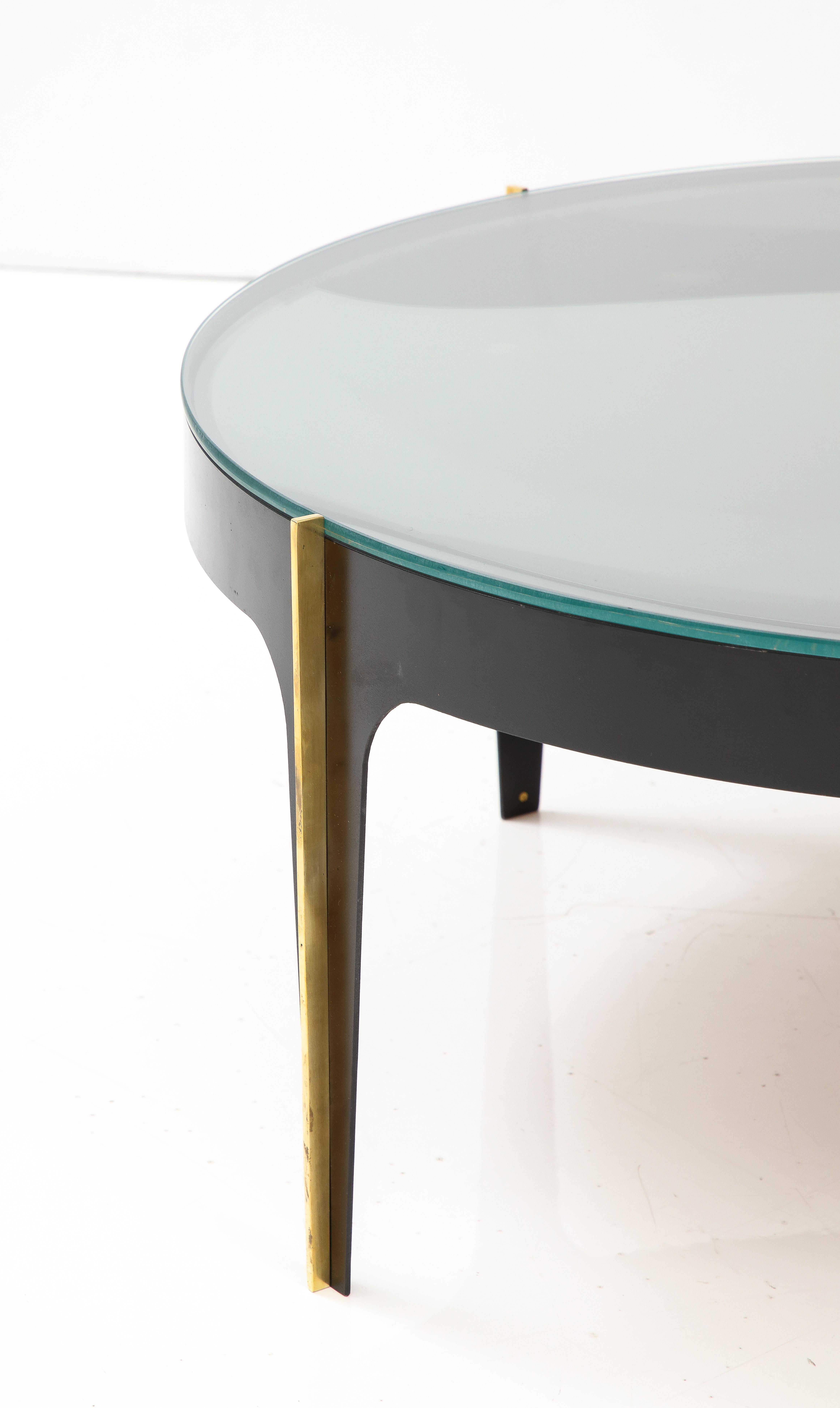 Round Cocktail Table in Black Enameled Metal, Brass and Green Grey Optical Glass For Sale 6