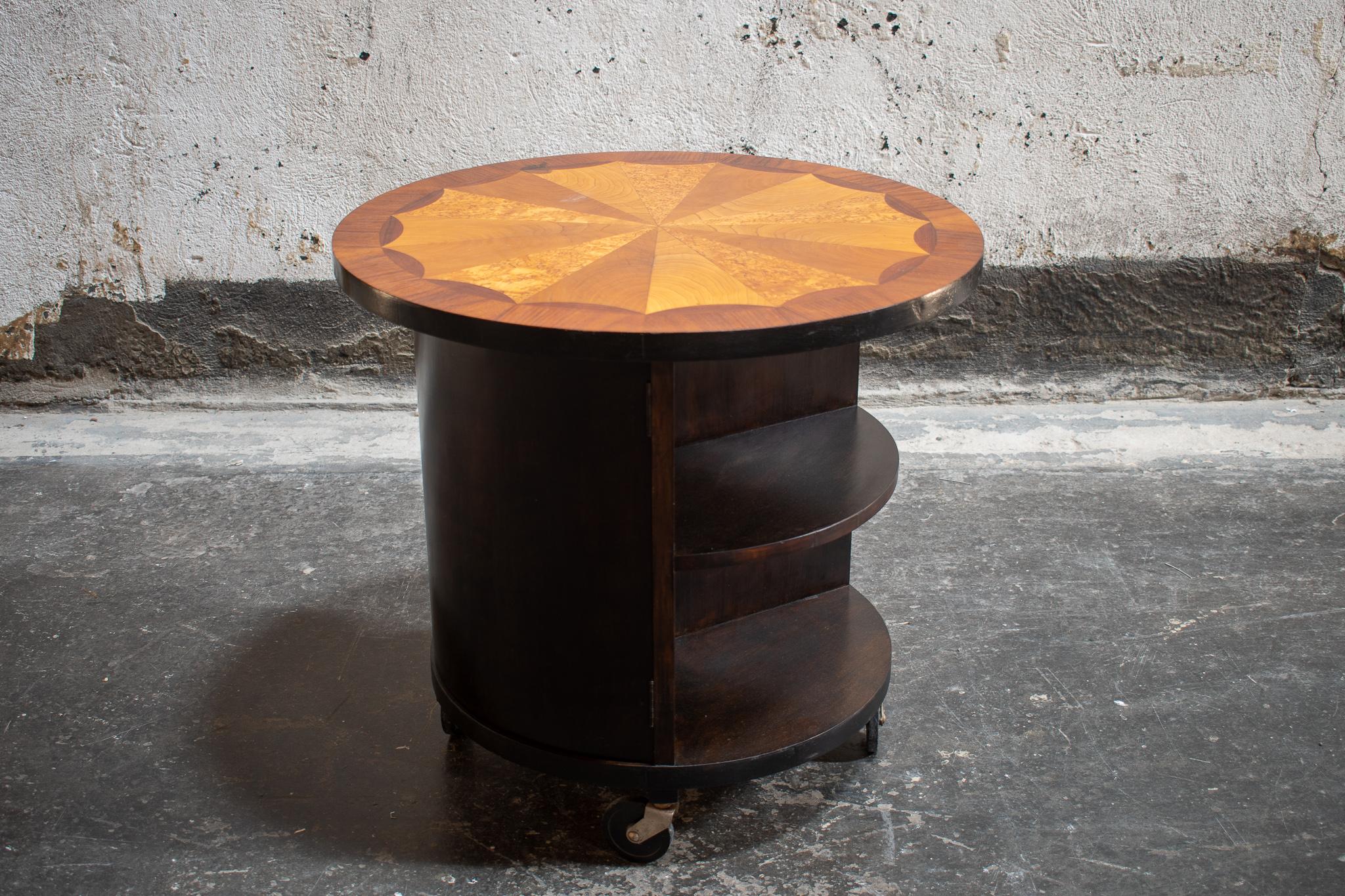 Swedish Round Coffee/Side Table with Rosewood, Burl, Jacaranda Inlay, Sweden, 1930s For Sale