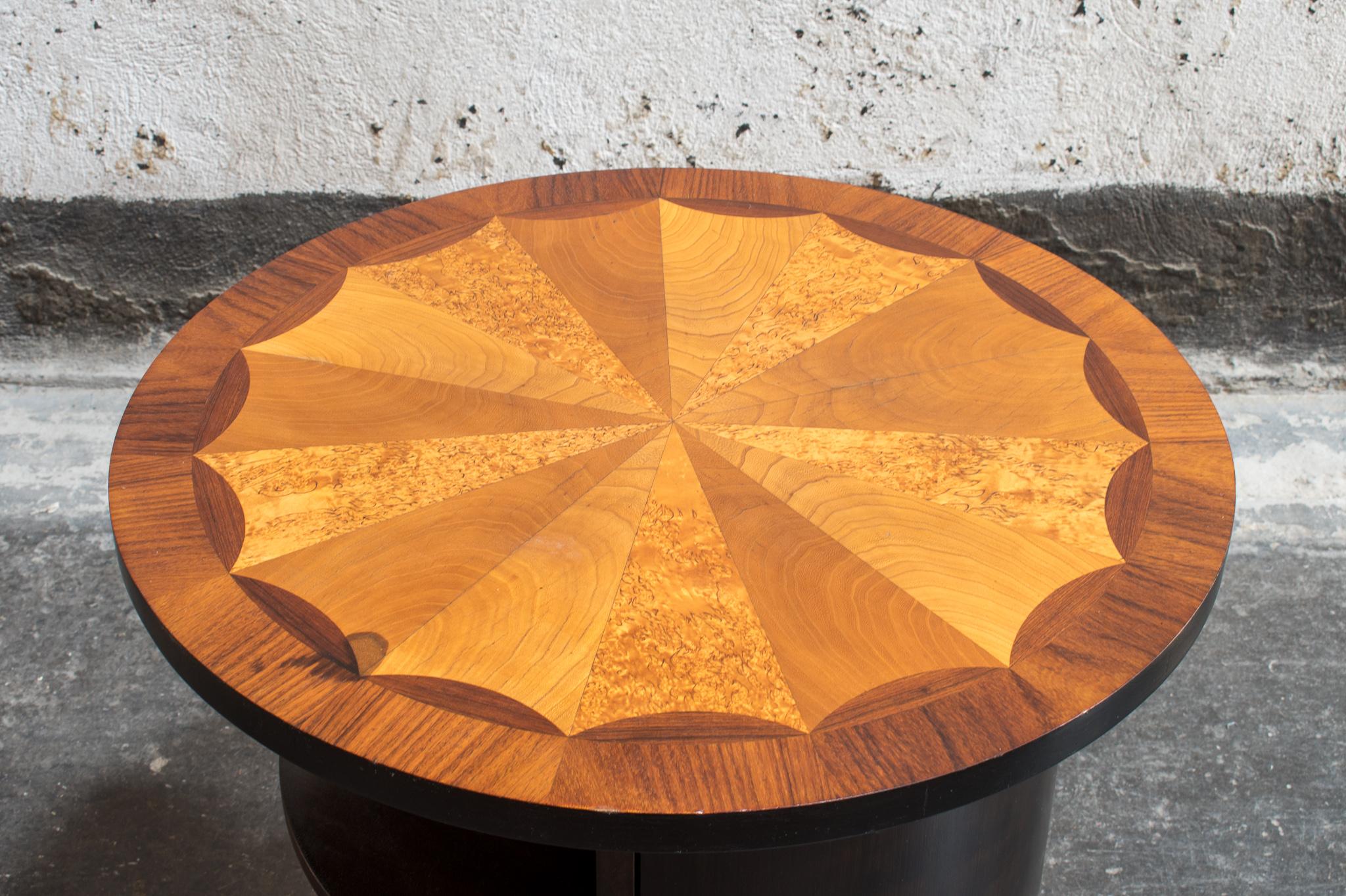 Mid-20th Century Round Coffee/Side Table with Rosewood, Burl, Jacaranda Inlay, Sweden, 1930s For Sale
