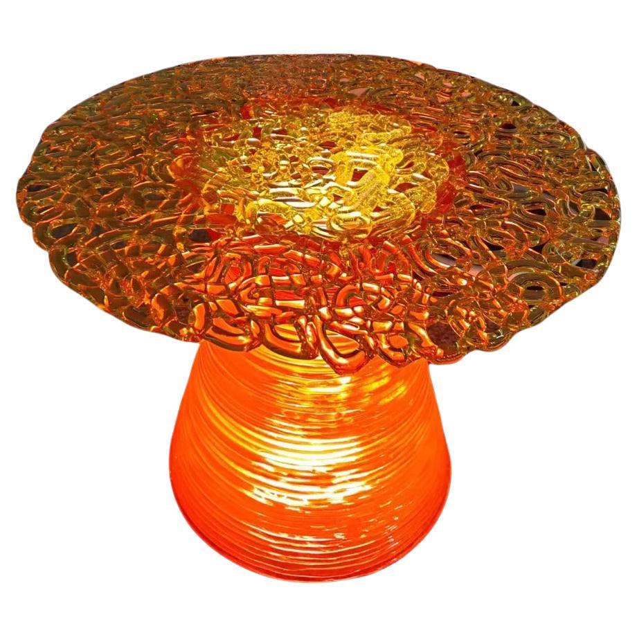 Stitched Round Coffee Table – Amber – Elegance on a Luminous Pedestal