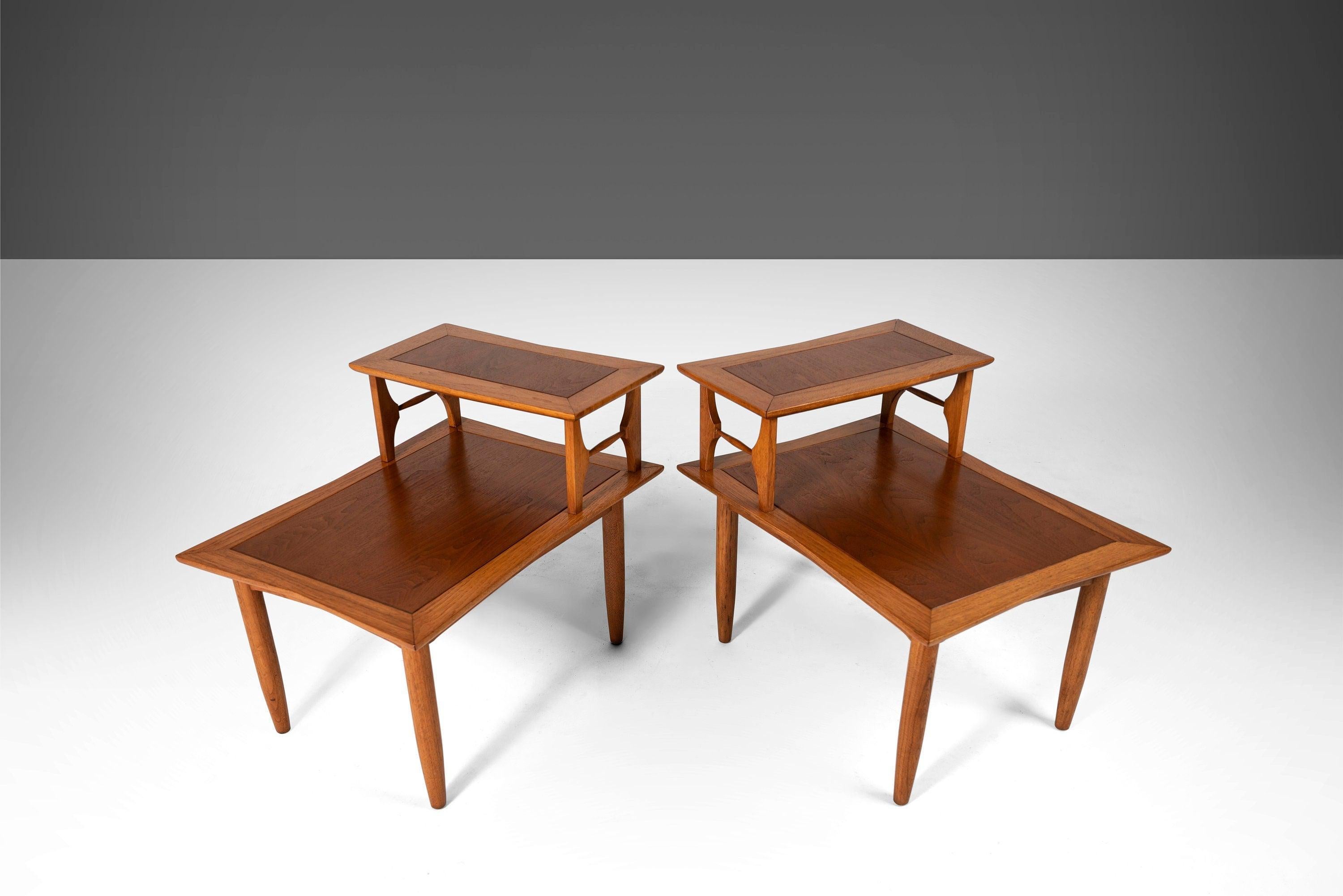 Round Coffee Table and Pair of 2-Tier End Tables Attributed to Lubberts & Mulder For Sale 1