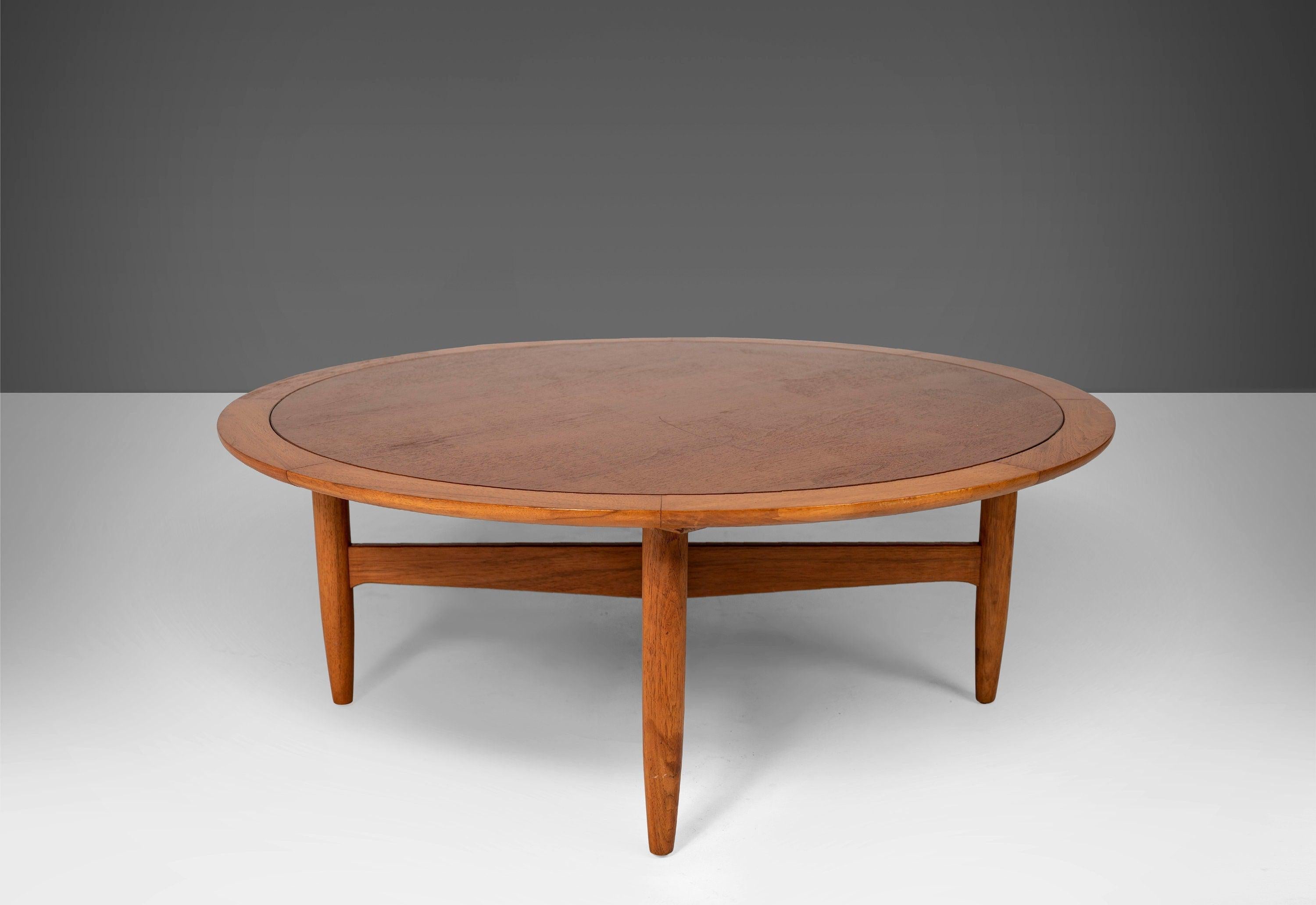 Table basse ronde attribuée à Lubberts & Mulder pour Tomlinson, vers les années 1960 Bon état - En vente à Deland, FL