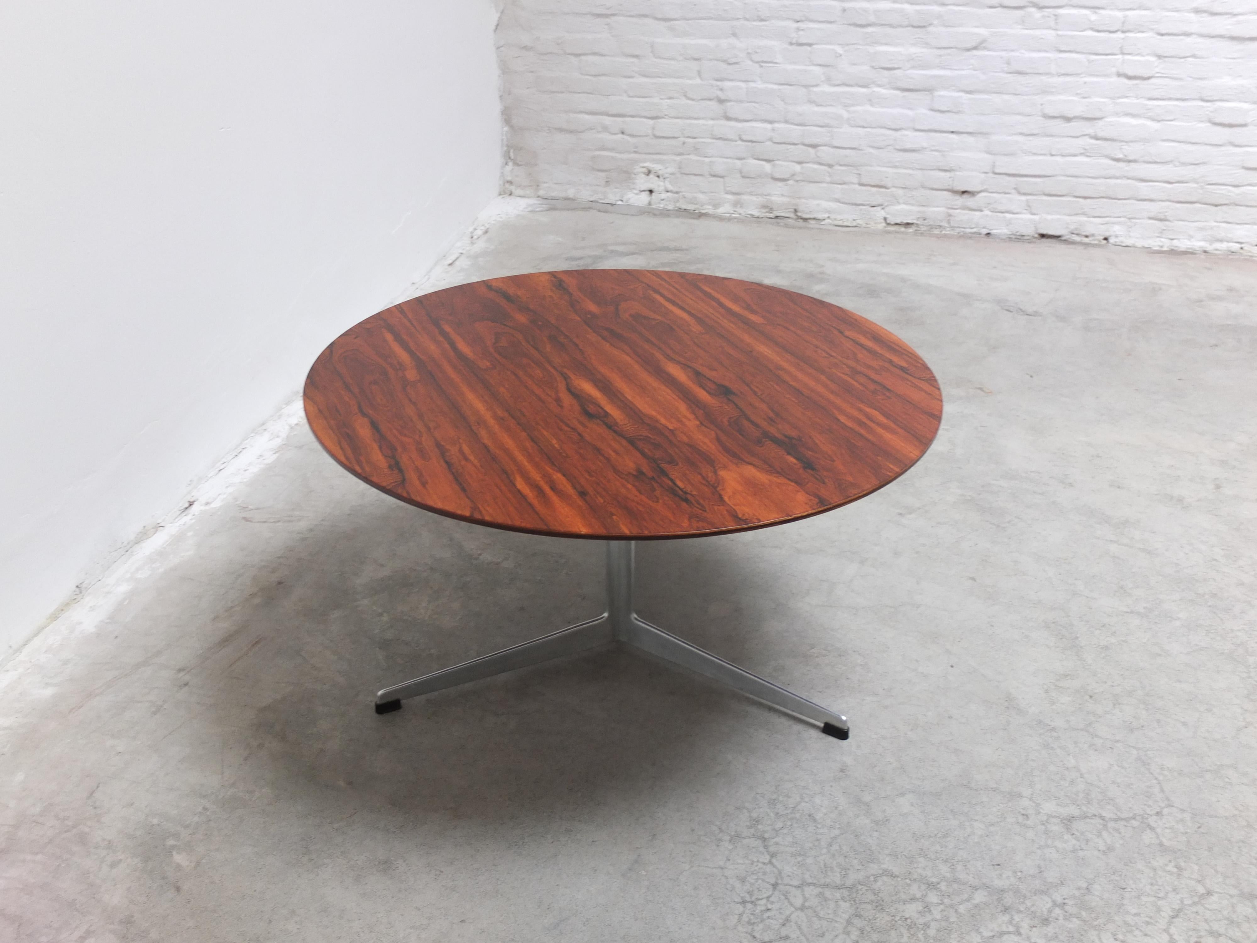 Metal Round Coffee Table by Arne Jacobsen for Fritz Hansen, 1965