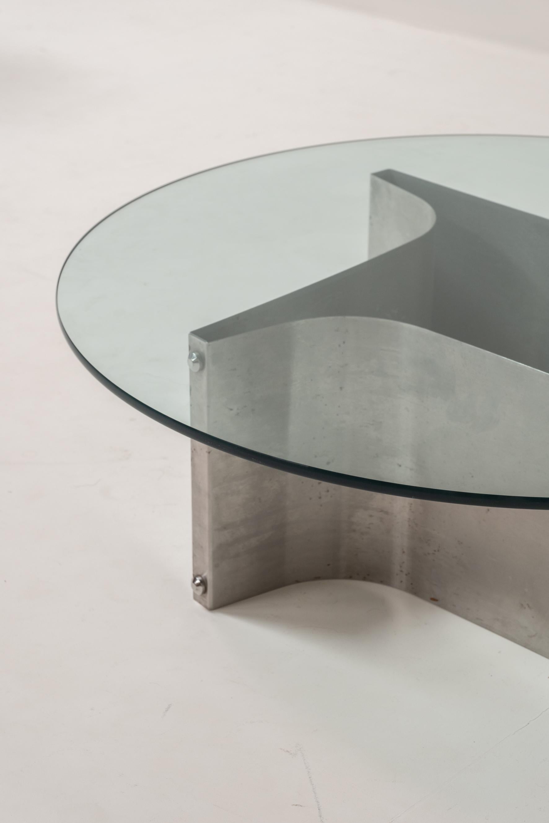 20ième siècle Round coffee table by François Monnet, France, 1970s en vente