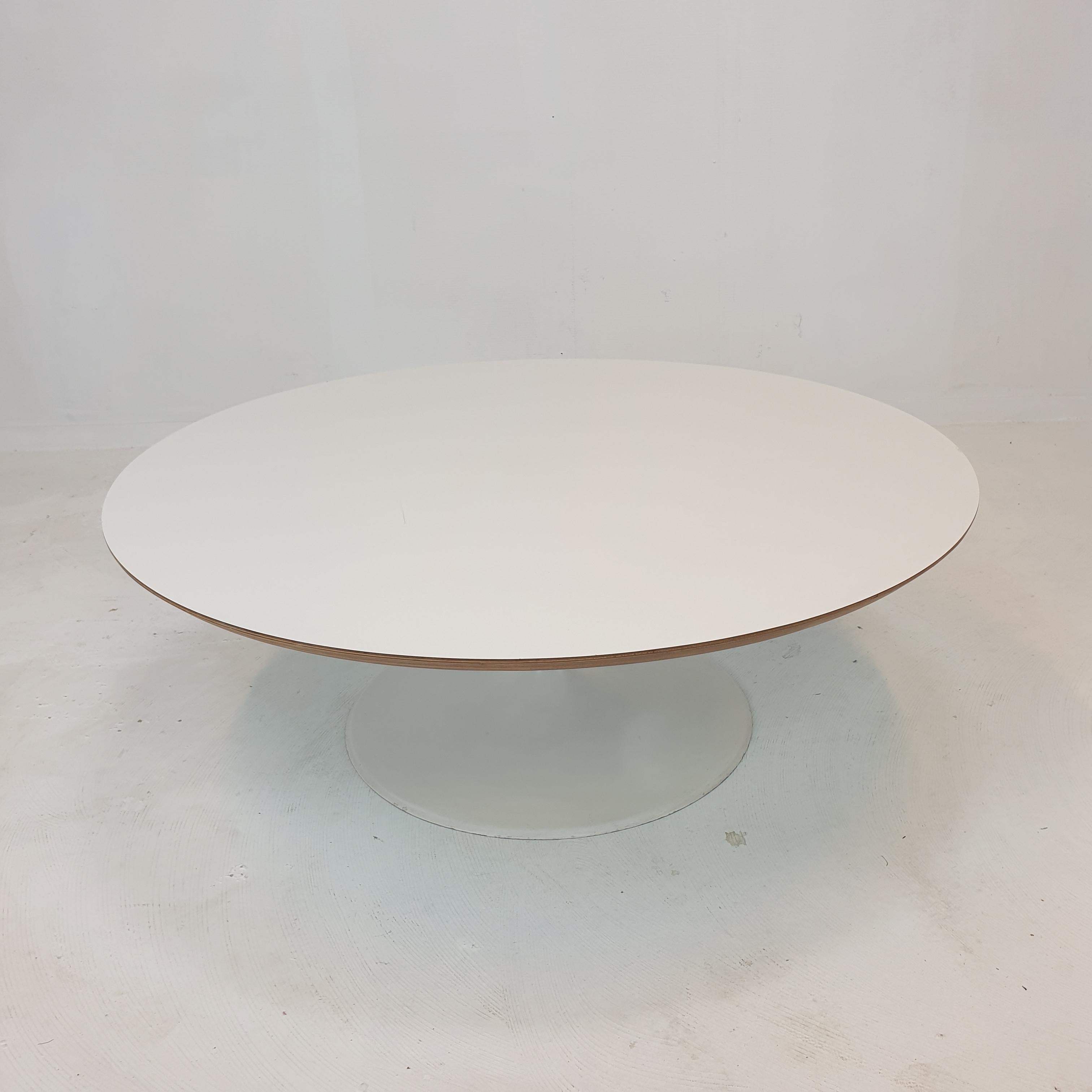 Runder Couchtisch von Geoffrey Harcourt für Artifort, 1960er Jahre (Moderne der Mitte des Jahrhunderts) im Angebot