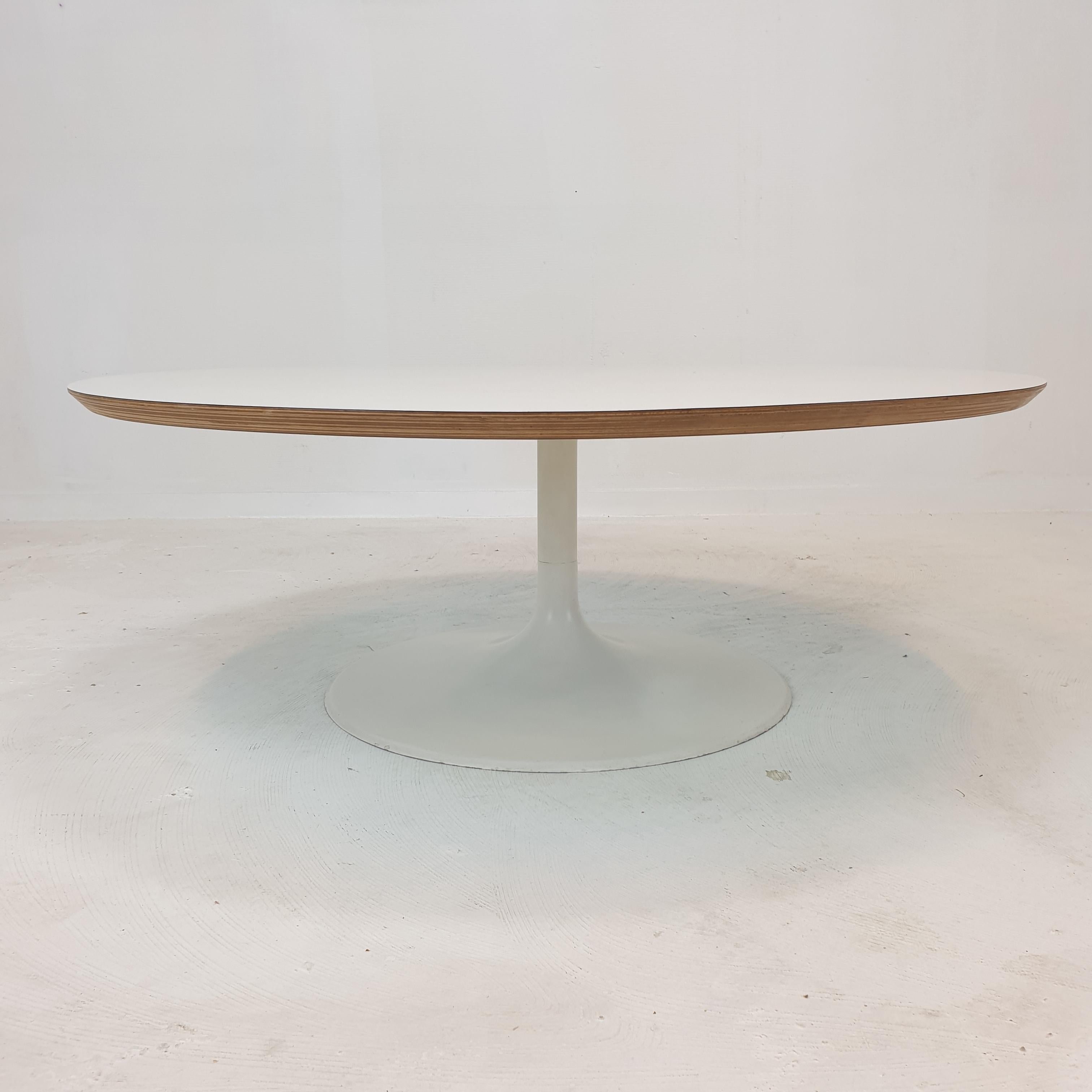 Runder Couchtisch von Geoffrey Harcourt für Artifort, 1960er Jahre (Holz) im Angebot