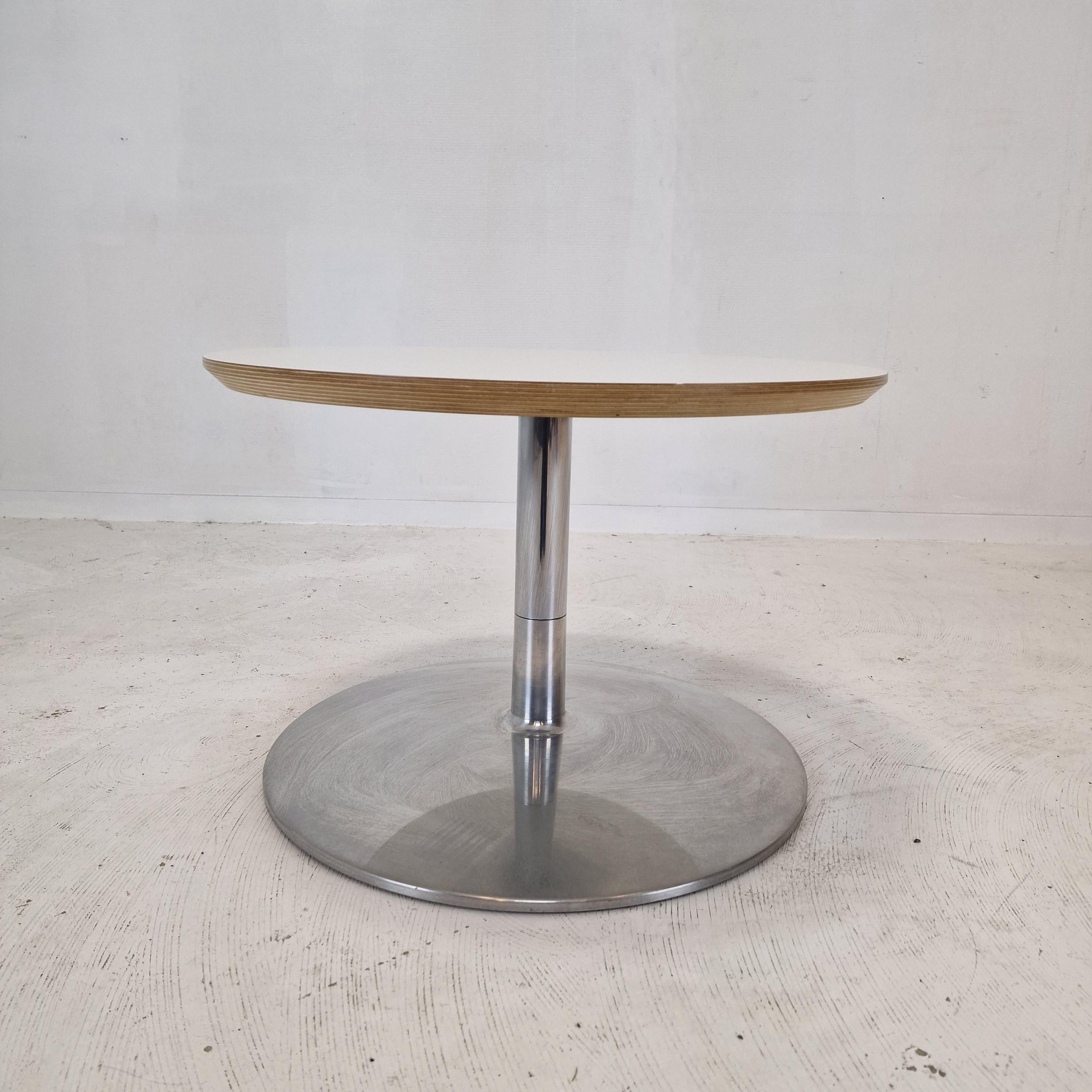 Contemporary Round Coffee Table by Geoffrey Harcourt for Artifort For Sale