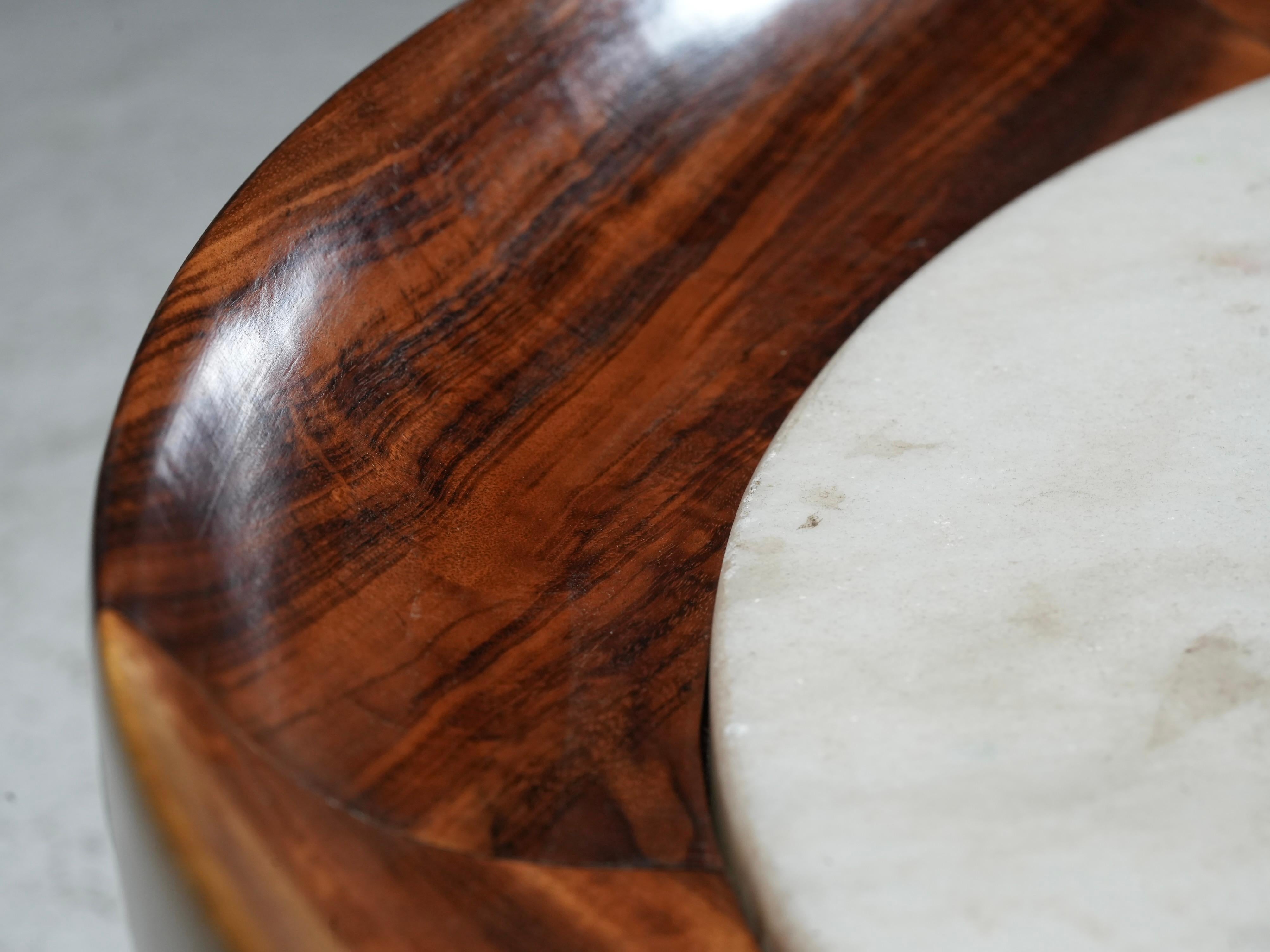 Mid-20th Century Round Coffee Table by Giuseppe Scapinelli in Caviuna and Marble, Brazil, 1950's