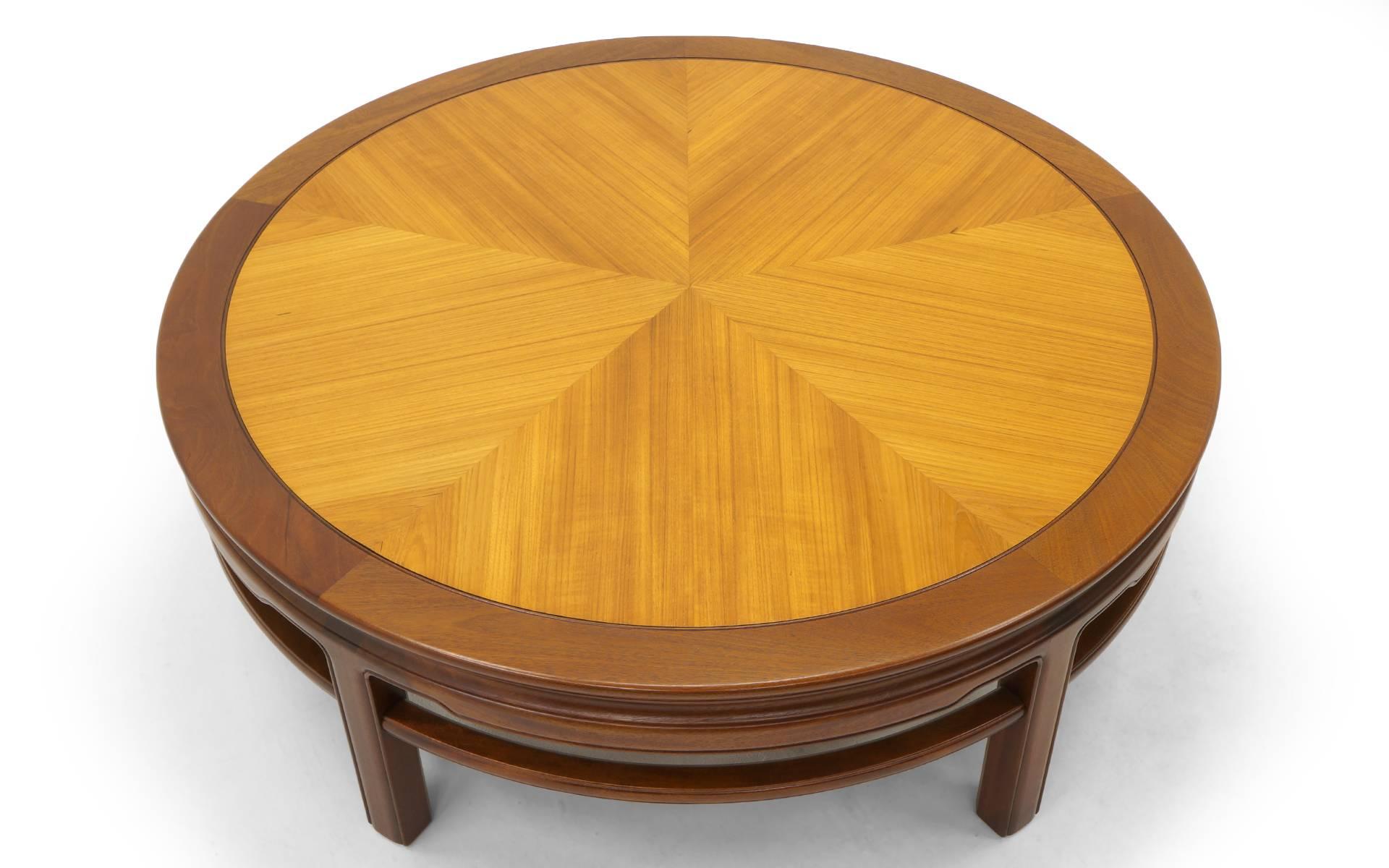 American Round Coffee Table by Kittinger, Two-Toned Teak and Mahogany, Expertly Restored