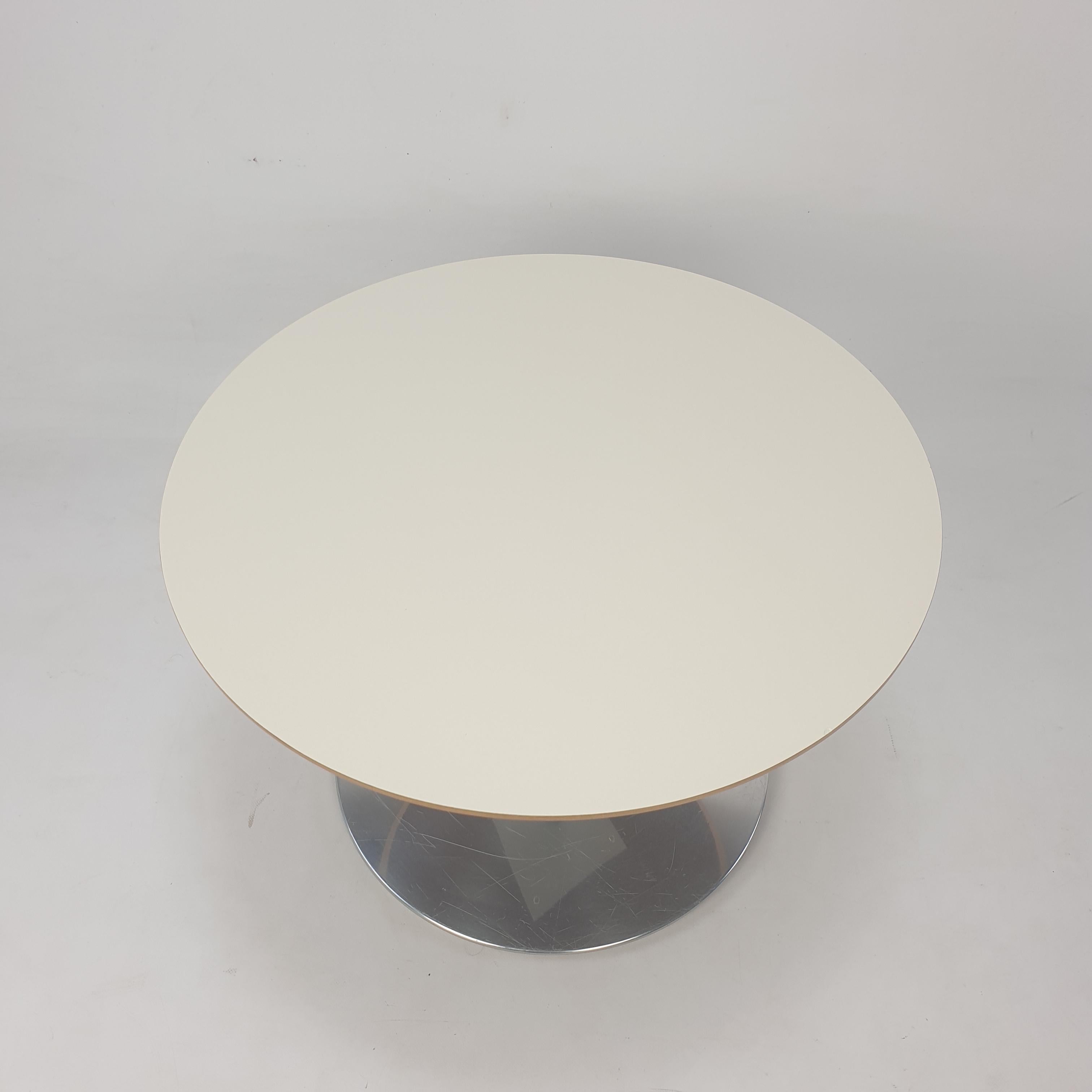 Dutch Round Coffee Table by Pierre Paulin for Artifort For Sale