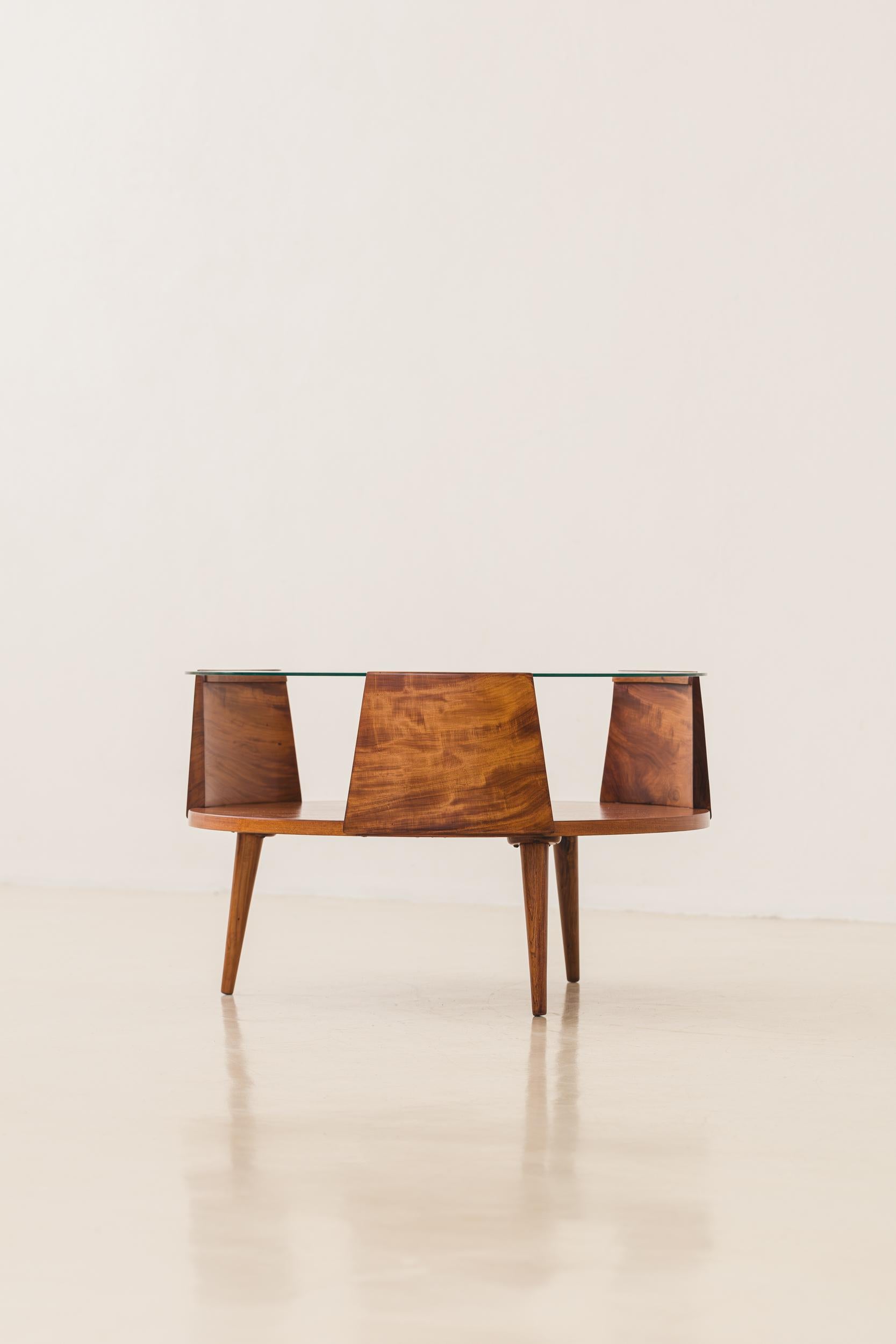 Runder Couchtisch, Susi Aczel und Martin Eisler, Forma S.A., Brasilien, 1953. im Zustand „Gut“ im Angebot in New York, NY