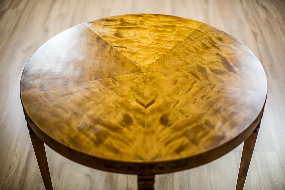 Round Coffee Table, circa 1930 For Sale 2