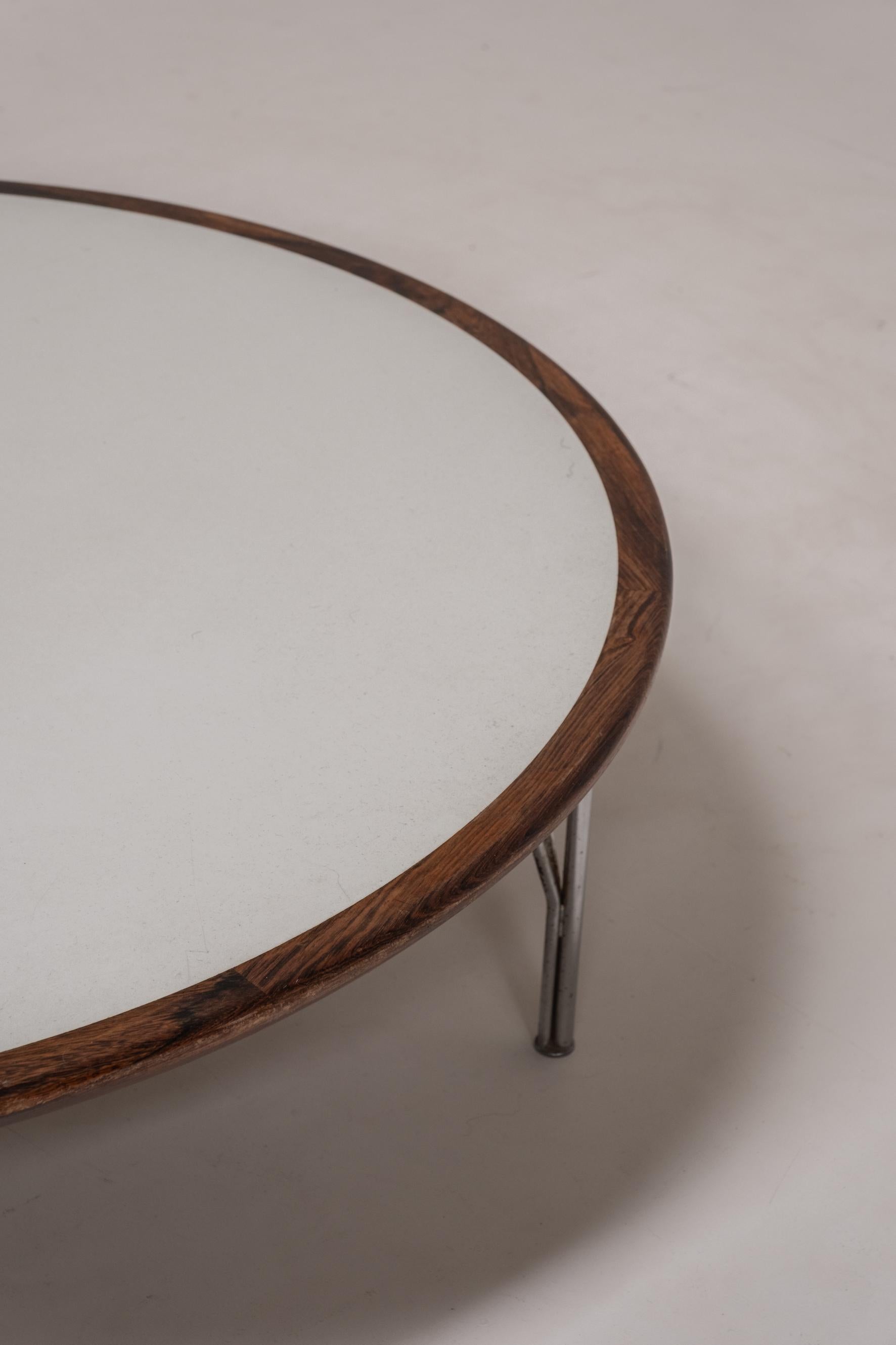 Table basse ronde, Danemark, 1970 Bon état - En vente à Boom, Vlaams Gewest