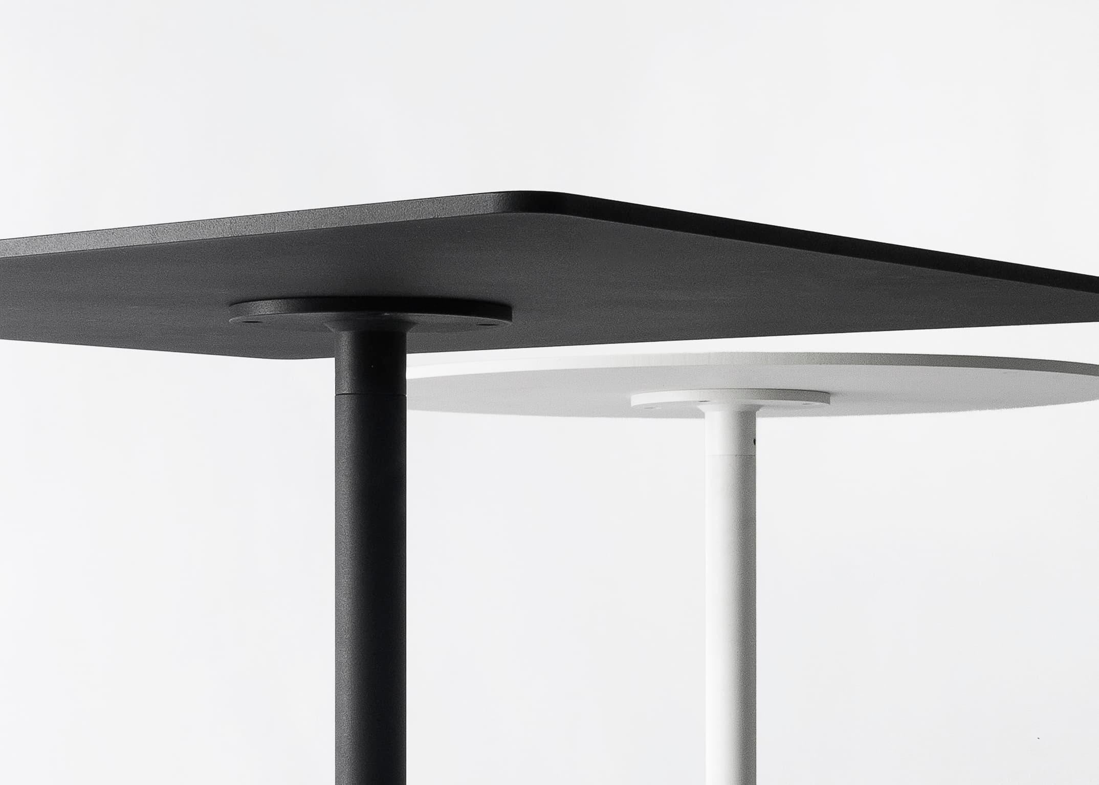Aluminium Table basse ronde 'DING' en béton et aluminium 'noir' en vente