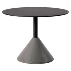 Round Coffee Table 'DING' Made of Concrete and Aluminum 'Black'