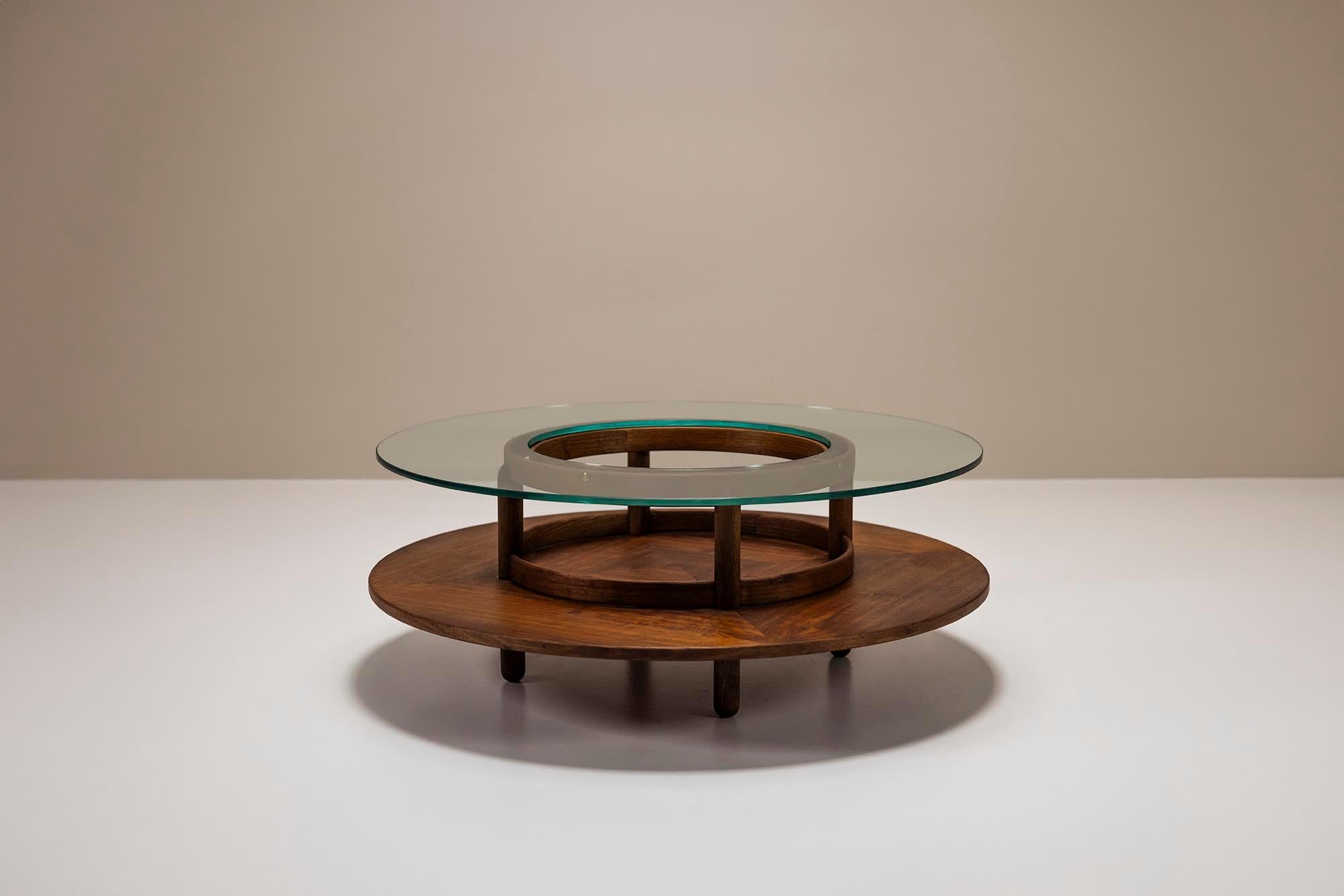 Mid-Century Modern Table basse ronde en verre et teck de Gianfranco Frattini pour Cassina, Italie  en vente