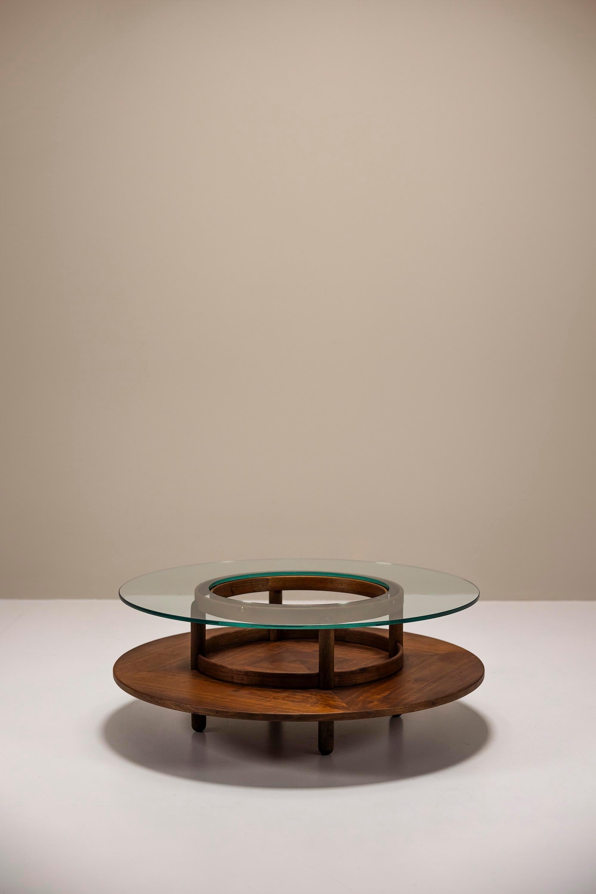Italian Round Coffee Table In Glass And Teak By Gianfranco Frattini for Cassina, Italy  For Sale