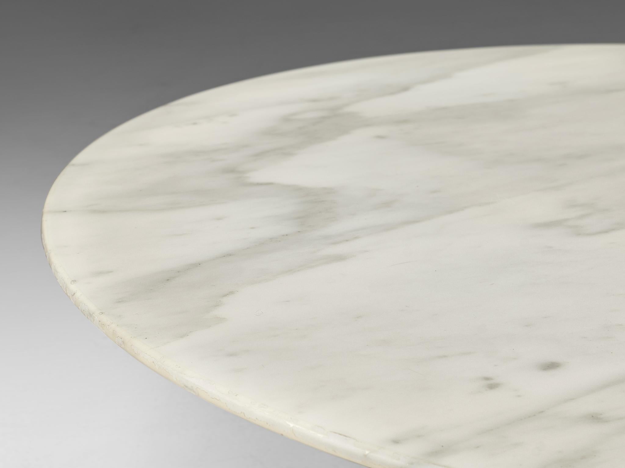 Late 20th Century Round Coffee Table in Marble
