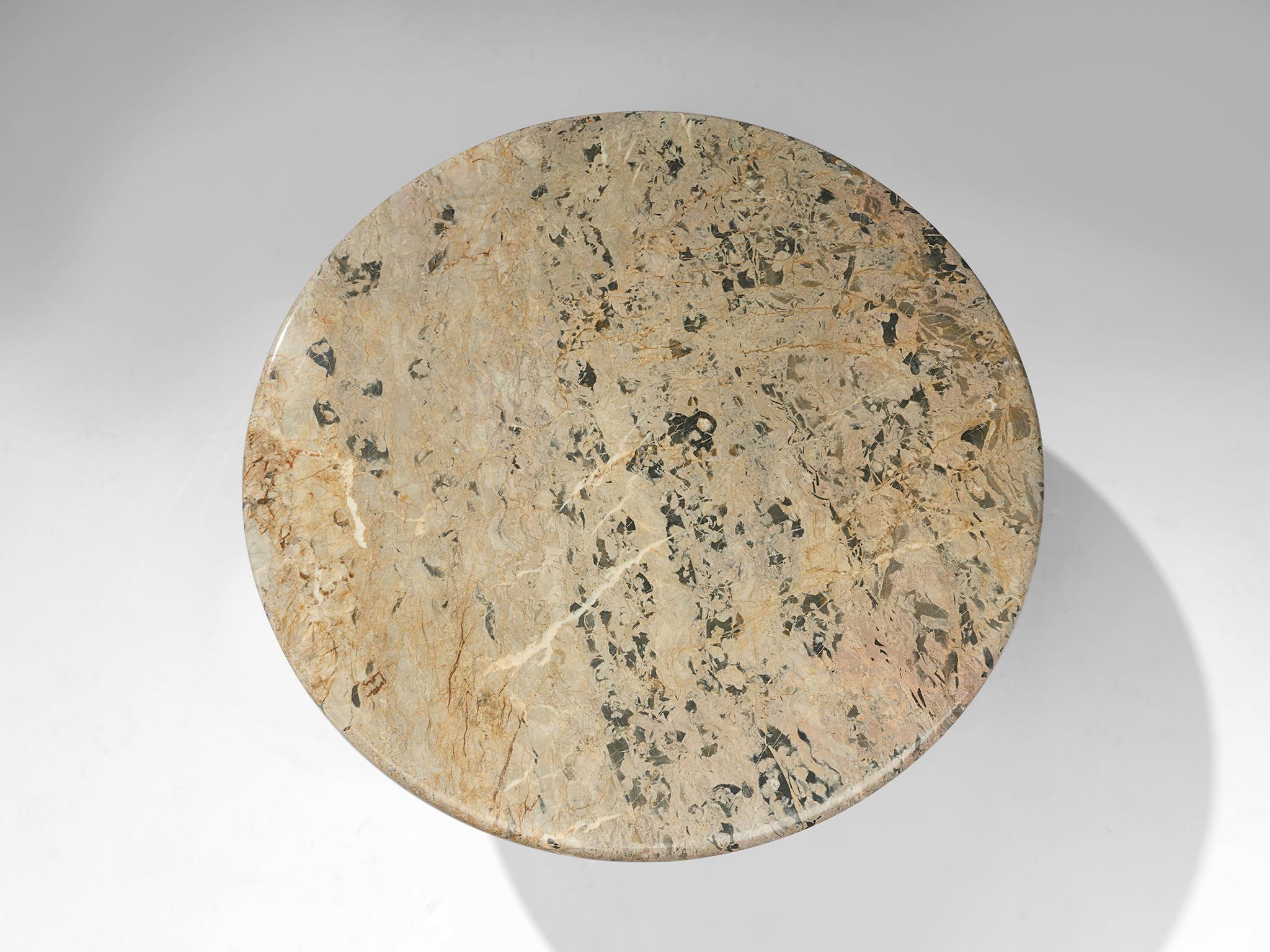 Round Coffee Table in Marble 2