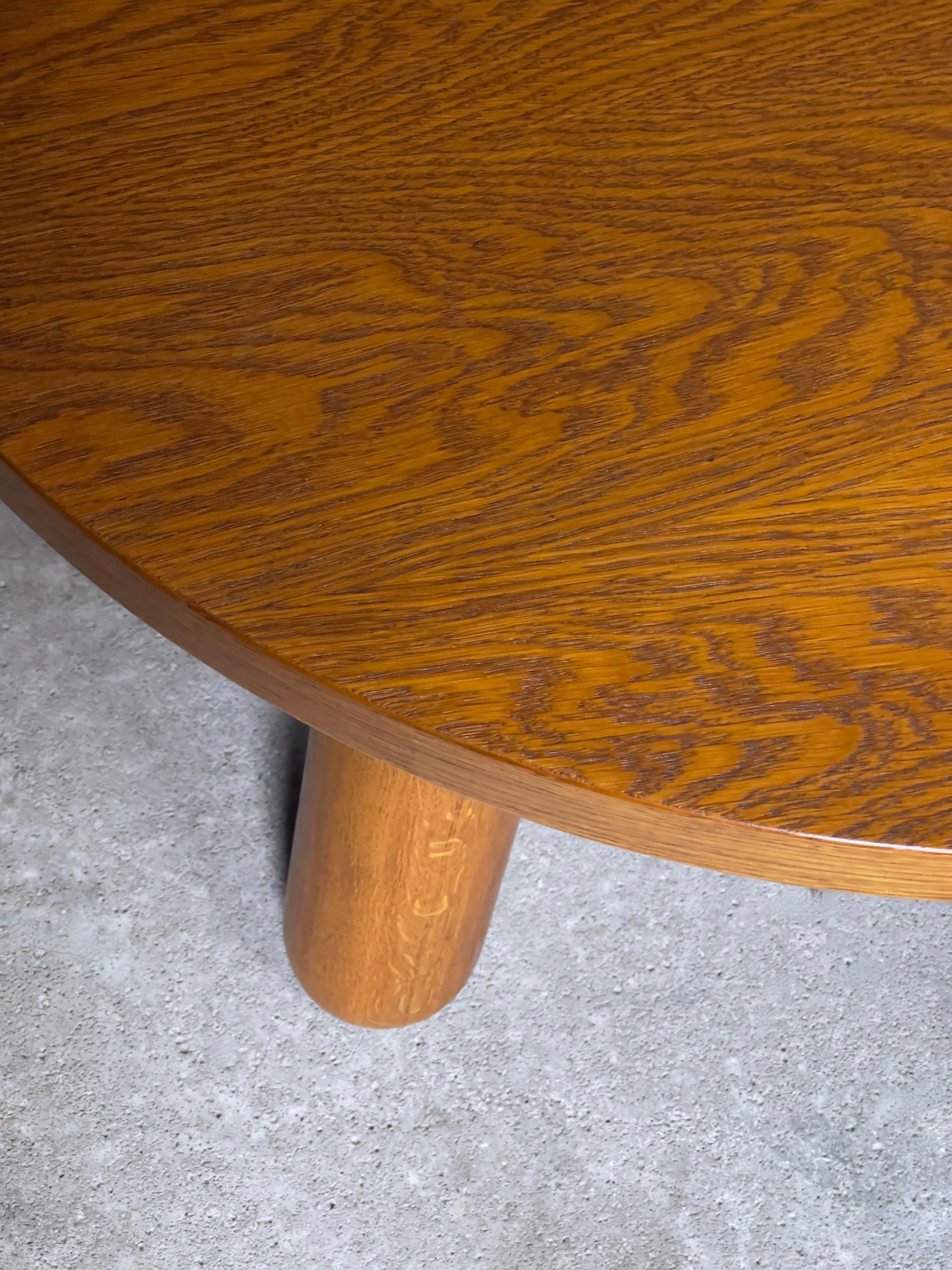 Hand-Crafted Round coffee table in oak with club legs by danish cabinet maker, Denmark 1940s For Sale