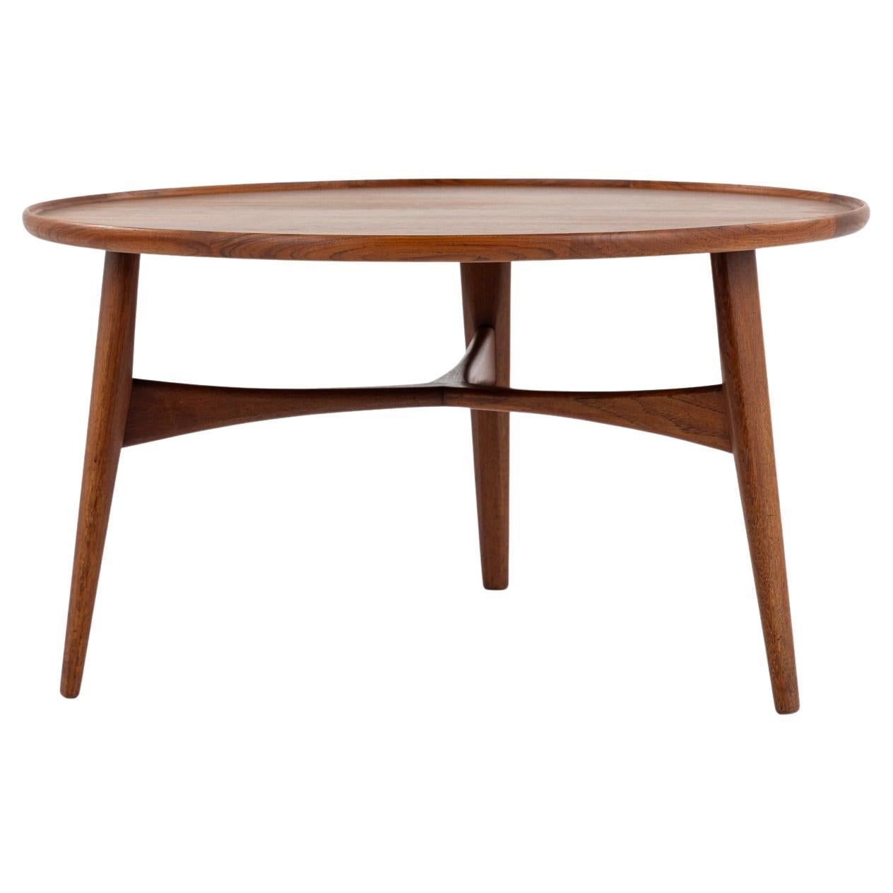 Round coffee table in rosewood by Aksel Bender Madsen & Ejnar Larsen For Sale