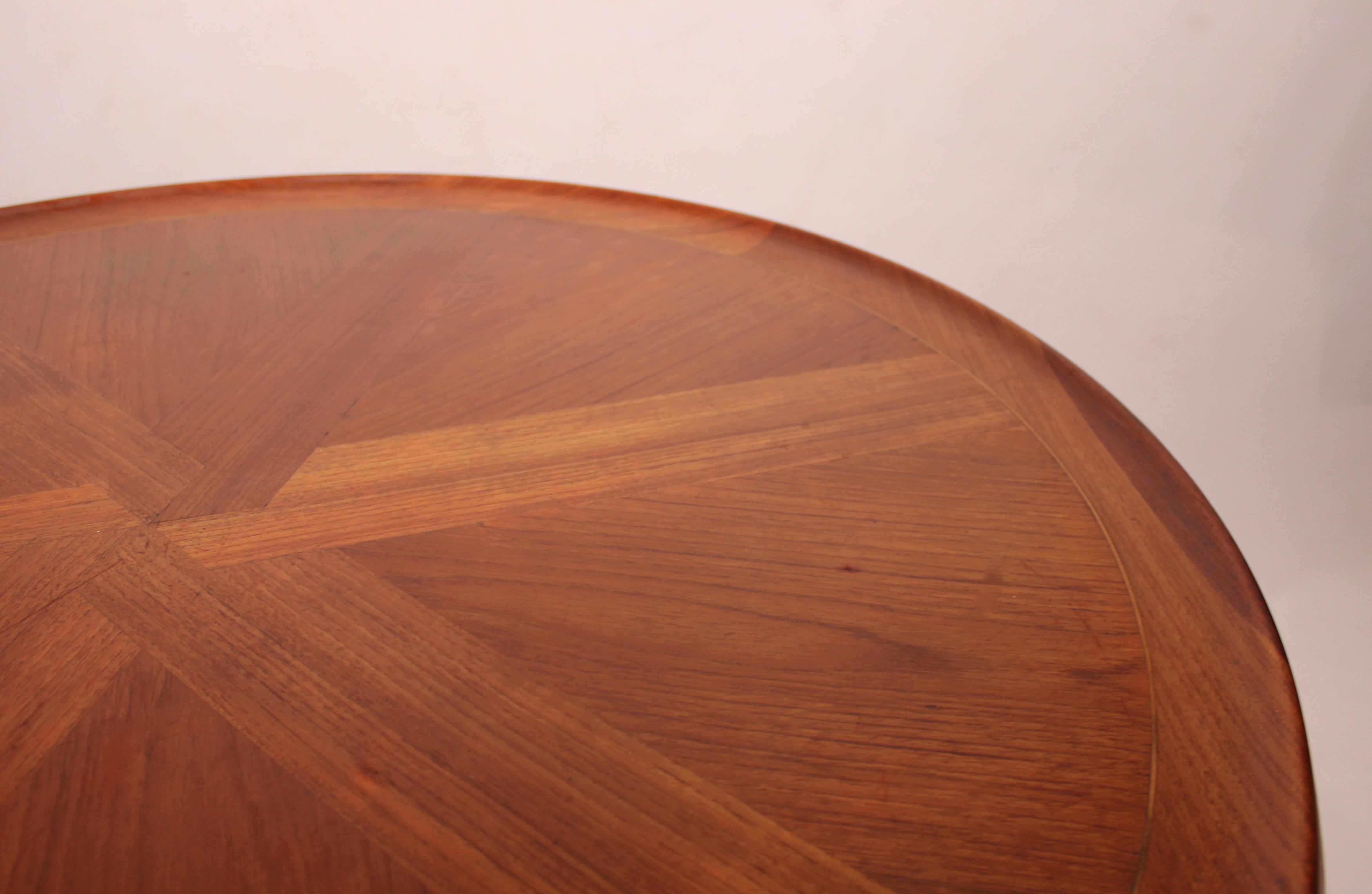 Scandinavian Modern Round Coffee Table in Teak of Danish Design from the 1960s