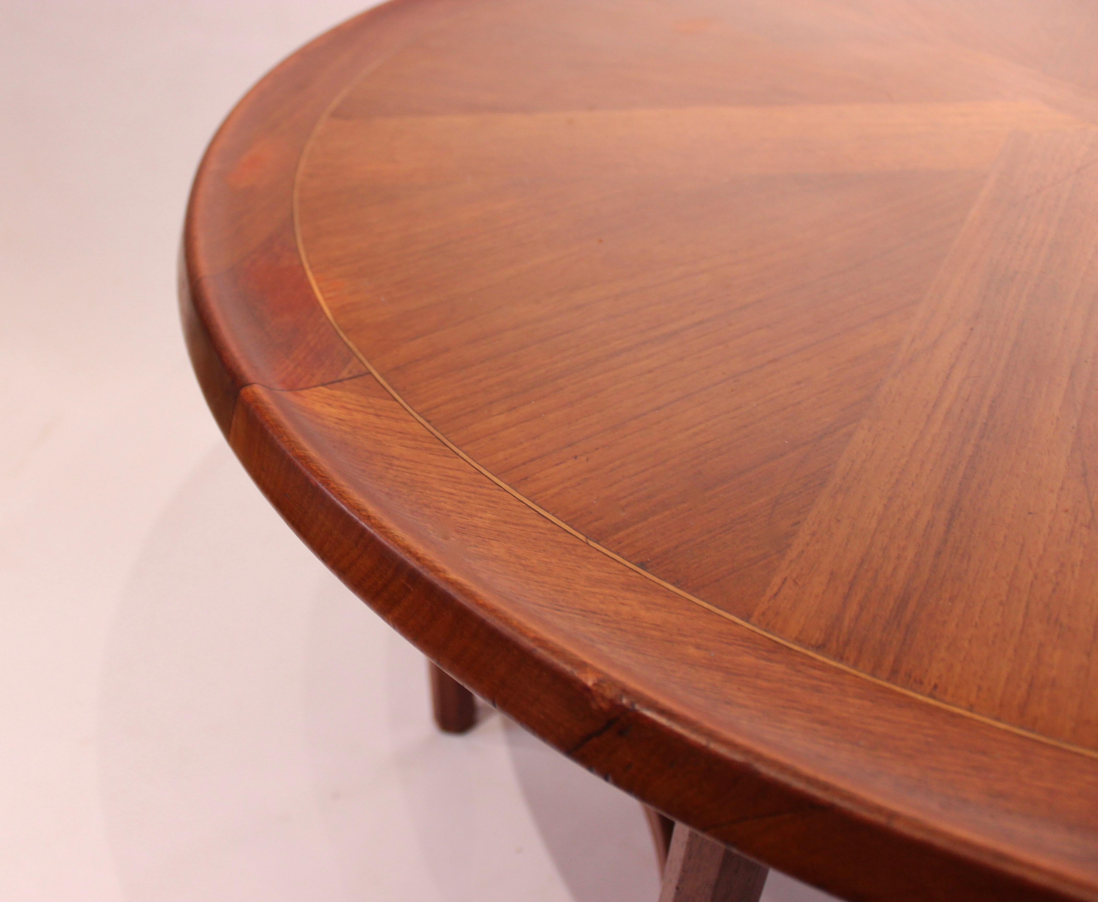 Round Coffee Table in Teak of Danish Design from the 1960s In Good Condition In Lejre, DK