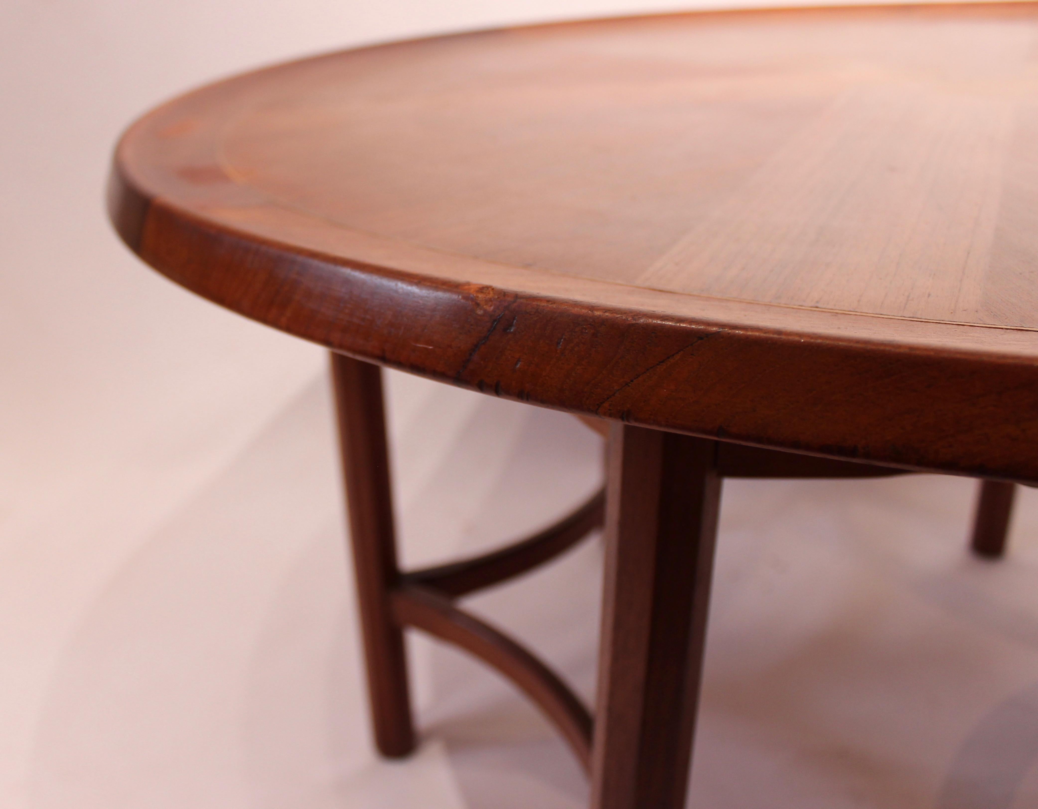 Mid-20th Century Round Coffee Table in Teak of Danish Design from the 1960s