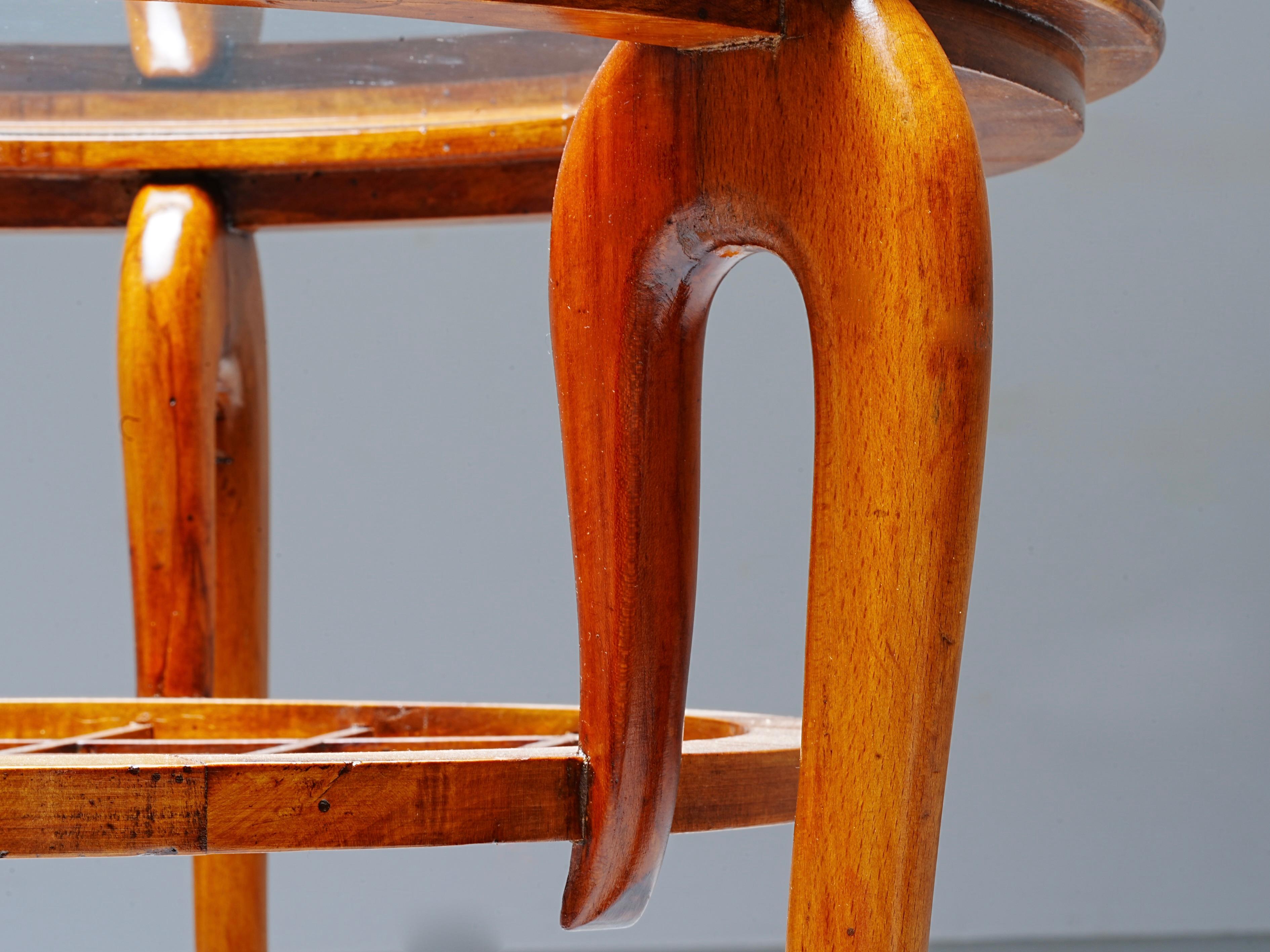 Round Coffee Table in Walnut and Glass, Italy, 1950's For Sale 1